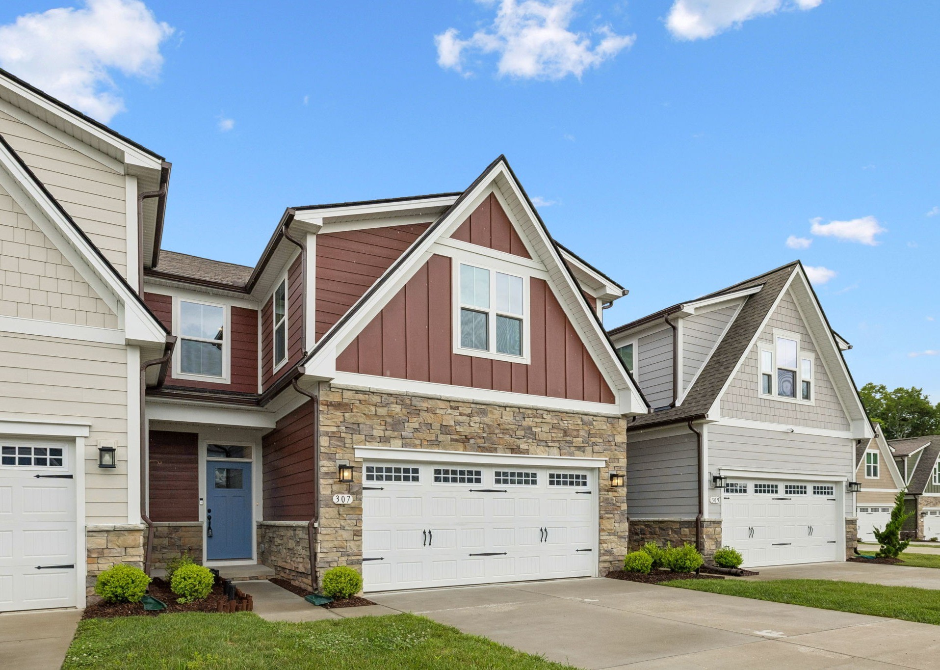 307 Lantern Cir