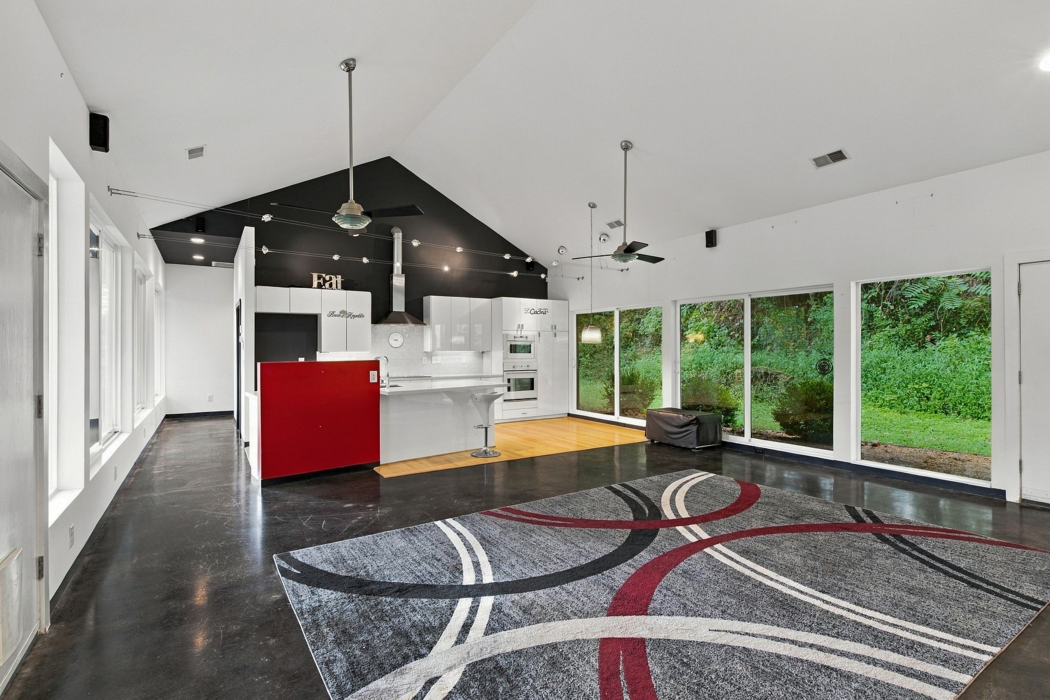 119 Wonder Valley Rd