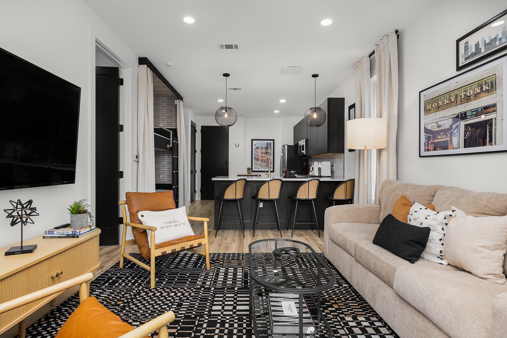 245 Hermitage Ave