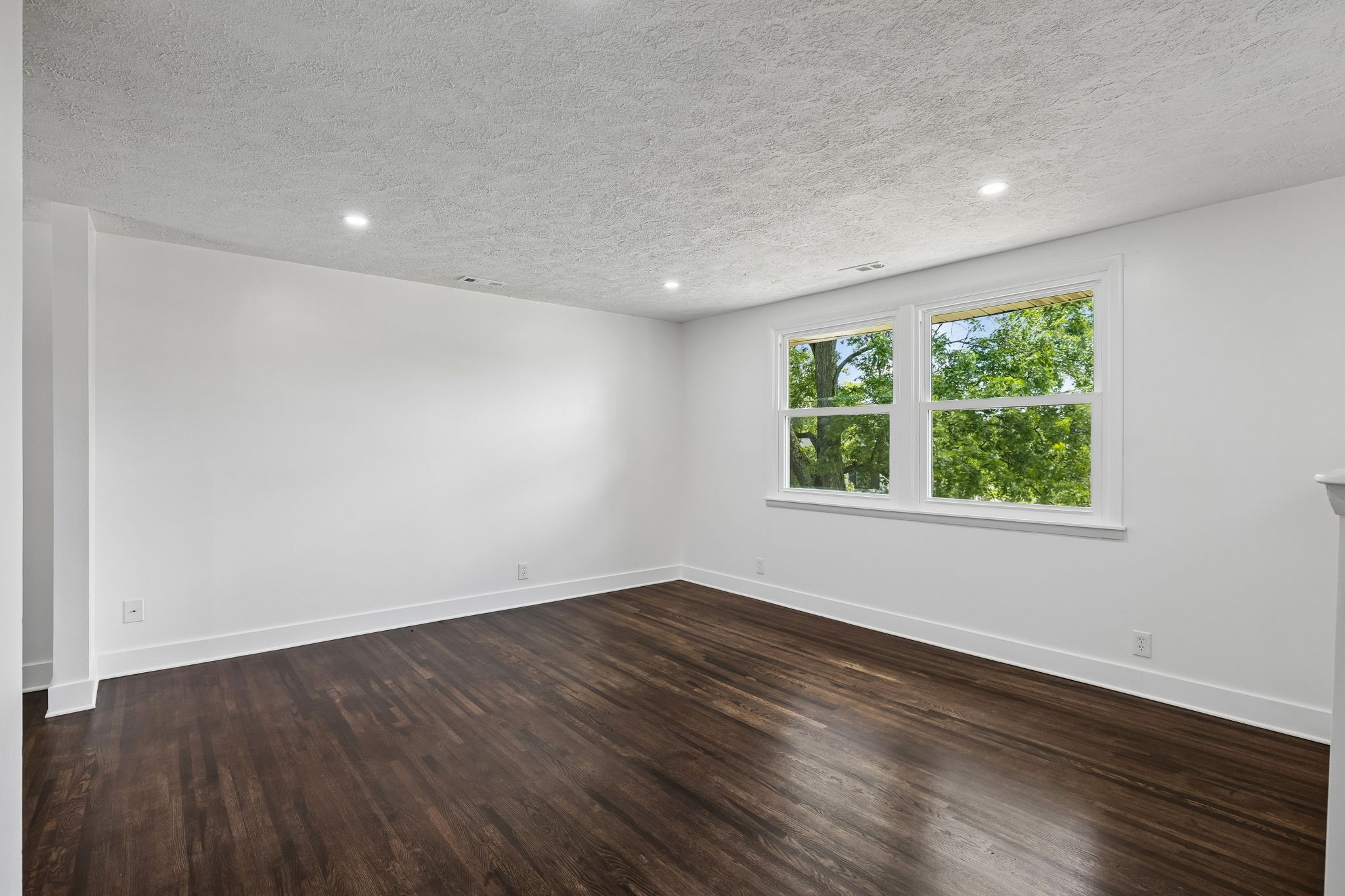 306 Grandview Dr
