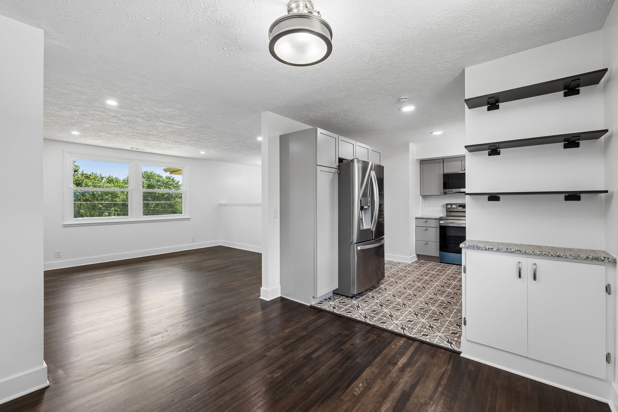 306 Grandview Dr