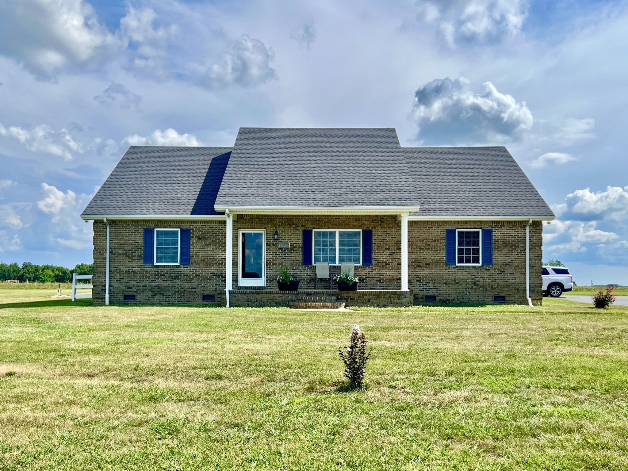 1513 Charlie Butts Rd