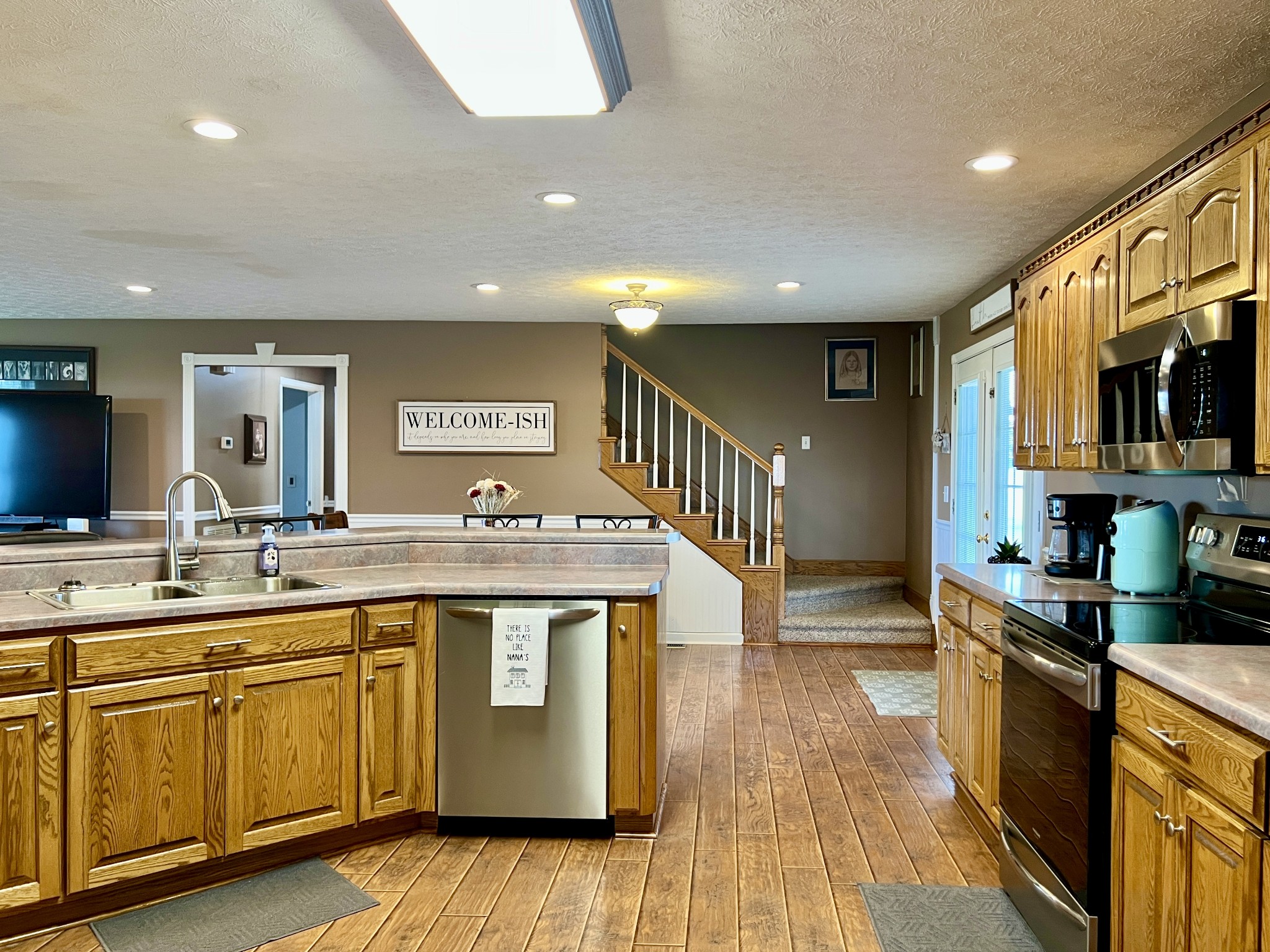1513 Charlie Butts Rd