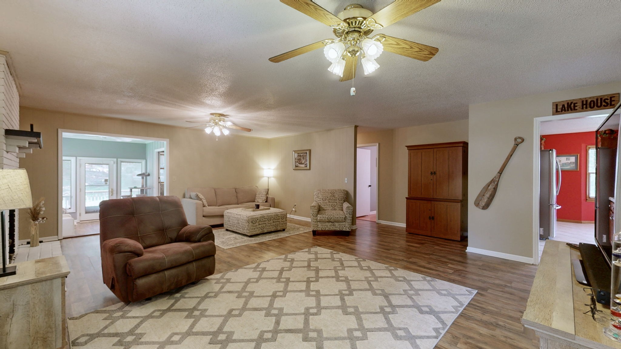327 Russwood Dr