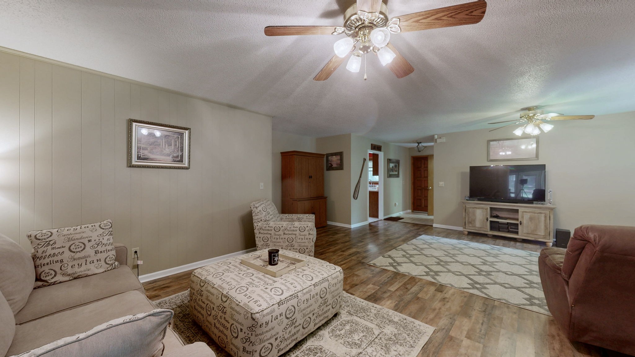 327 Russwood Dr