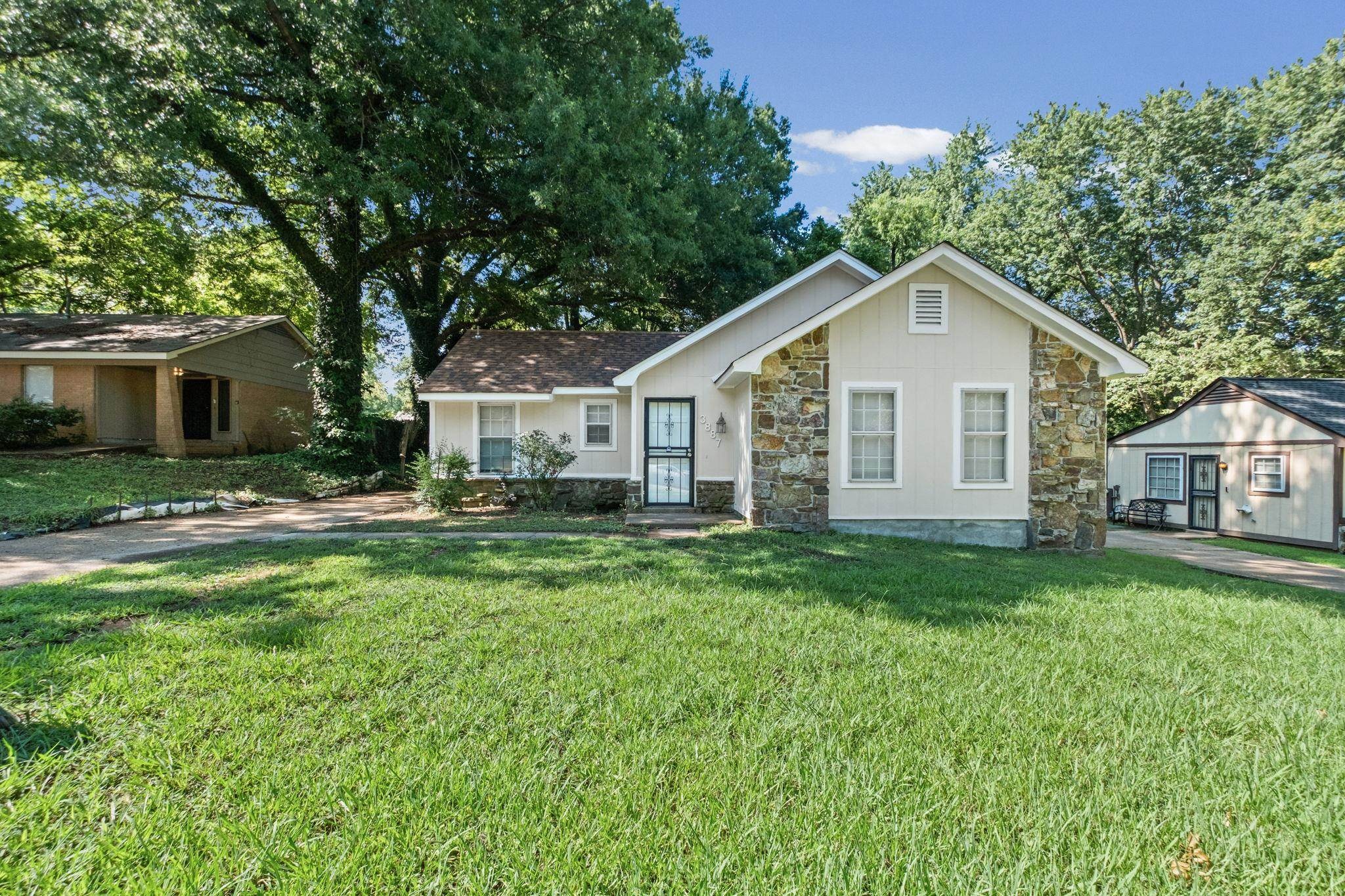 3887 HOUGHTON CV
