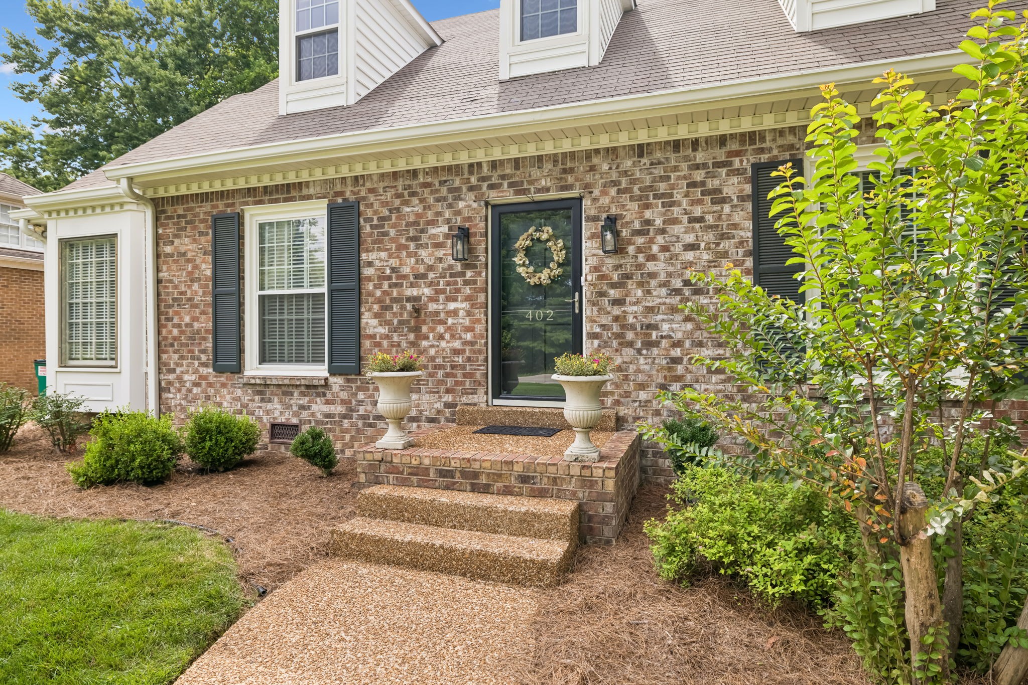 402 Cotton Ln