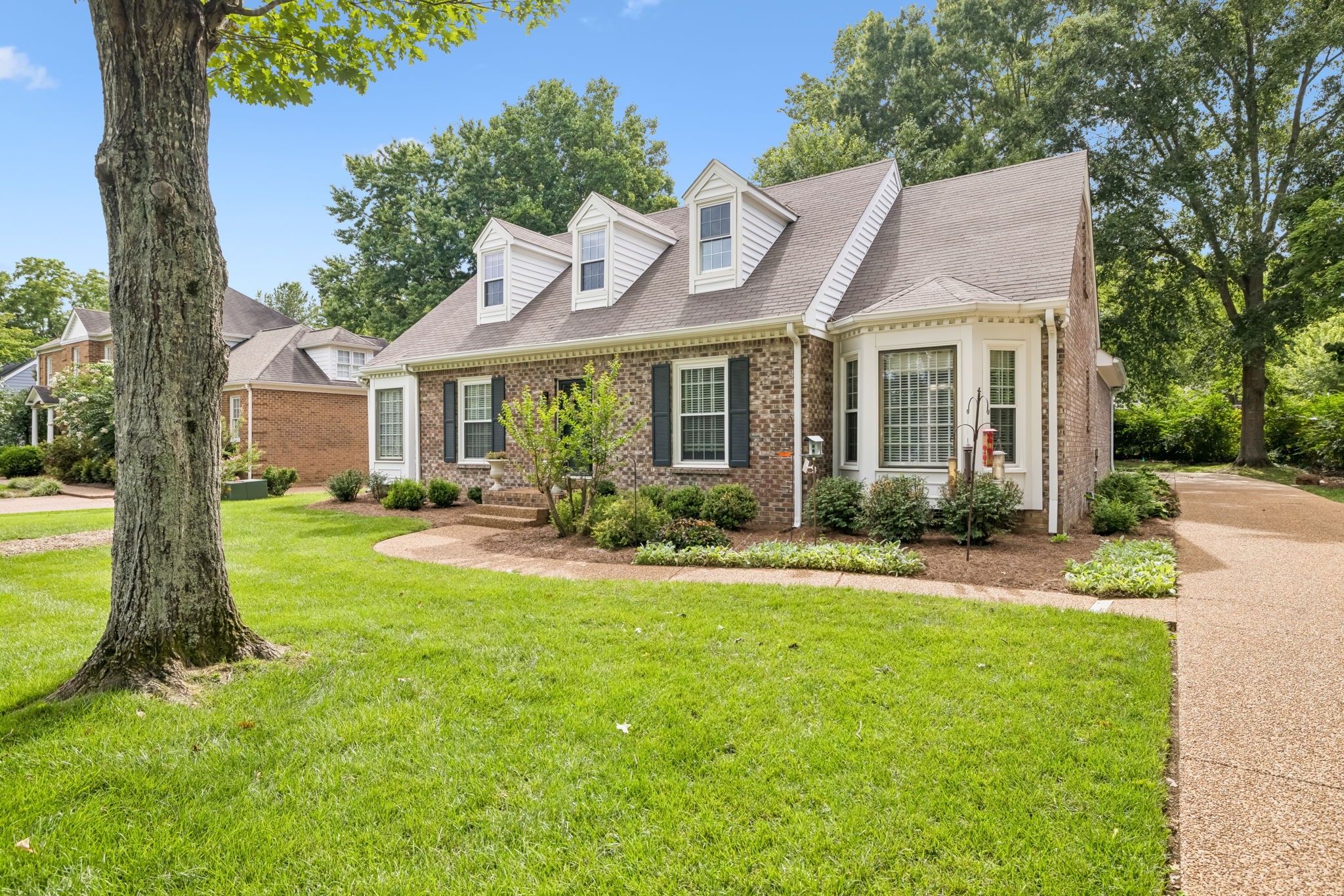 402 Cotton Ln
