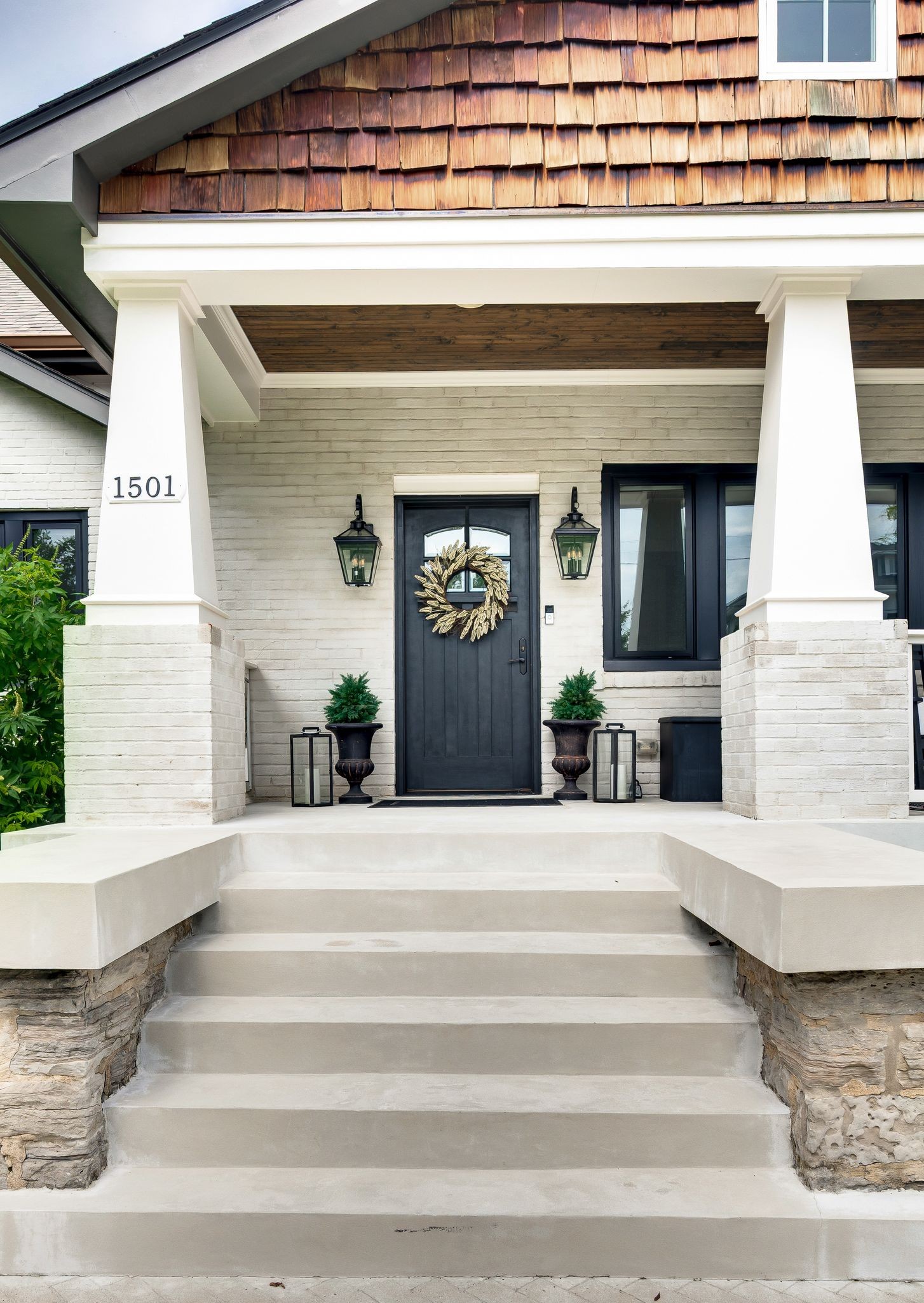 1501 Villa Pl