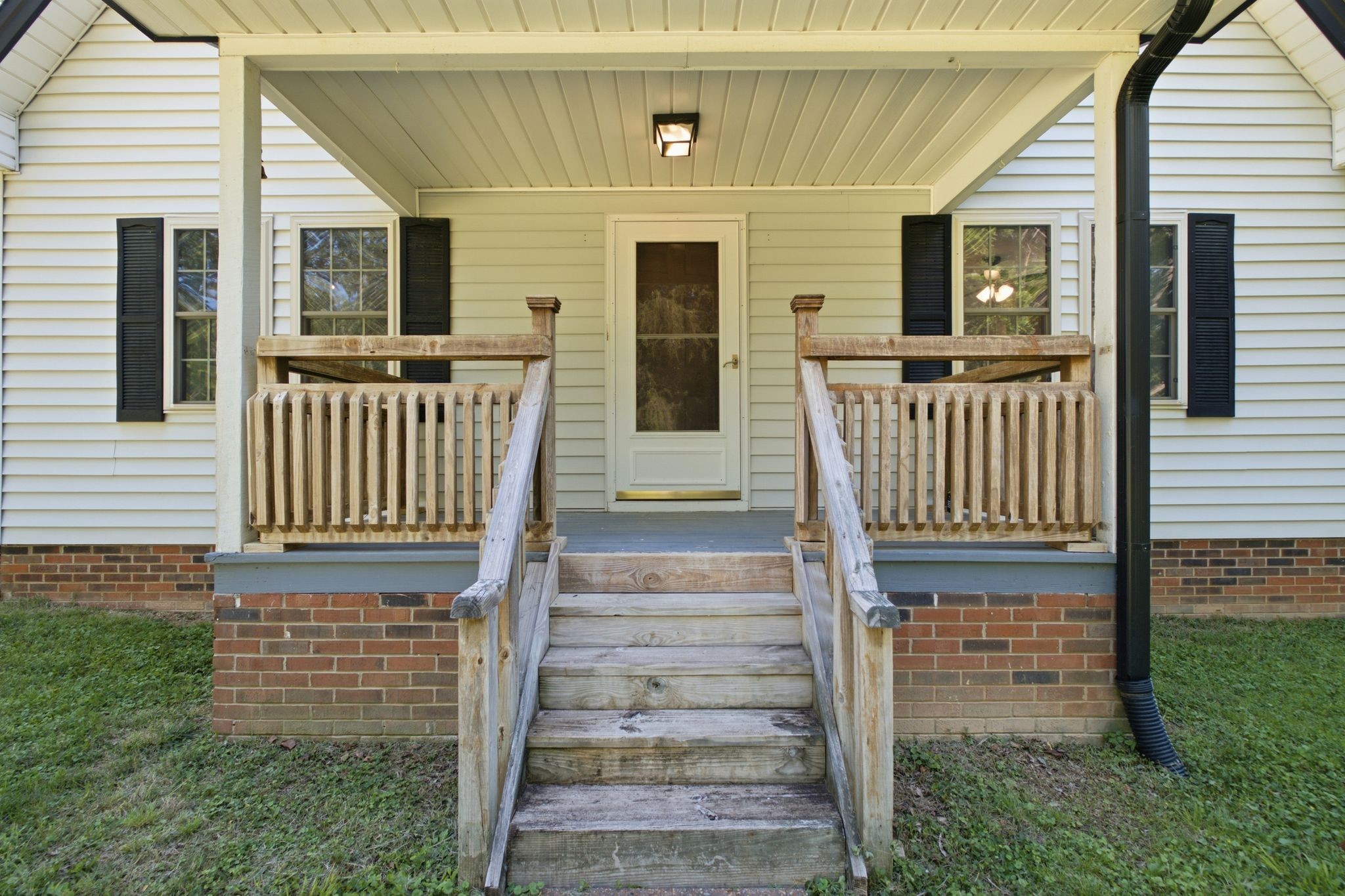 700 Wallace Rd