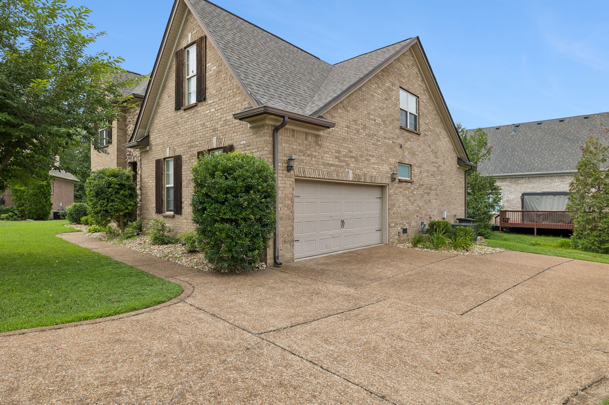 208 Chapel Ct, S