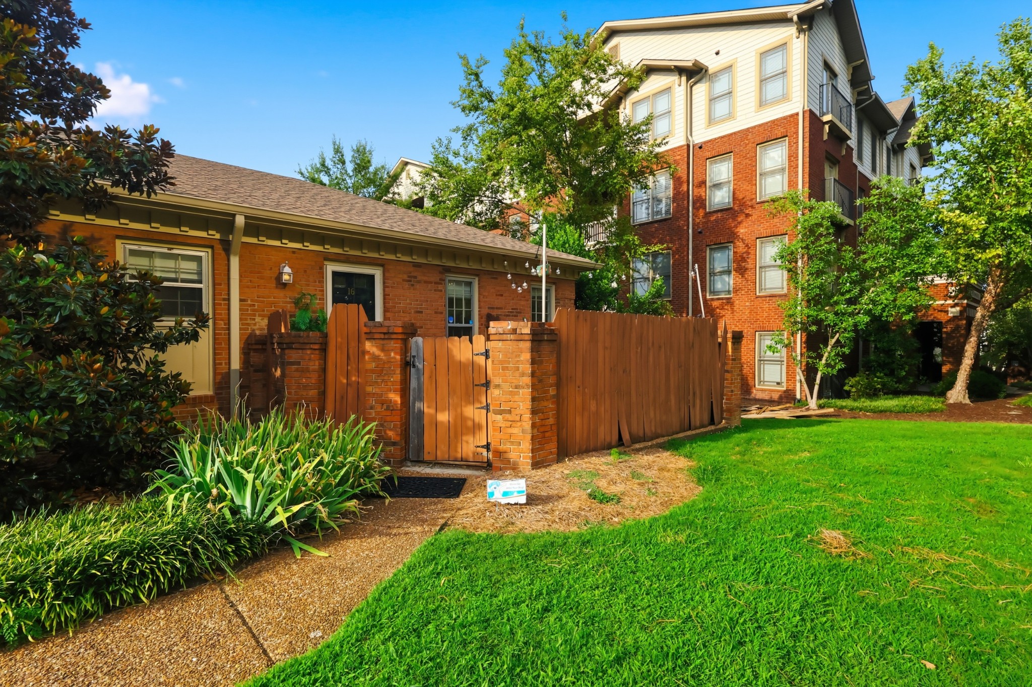 3110 W End Cir