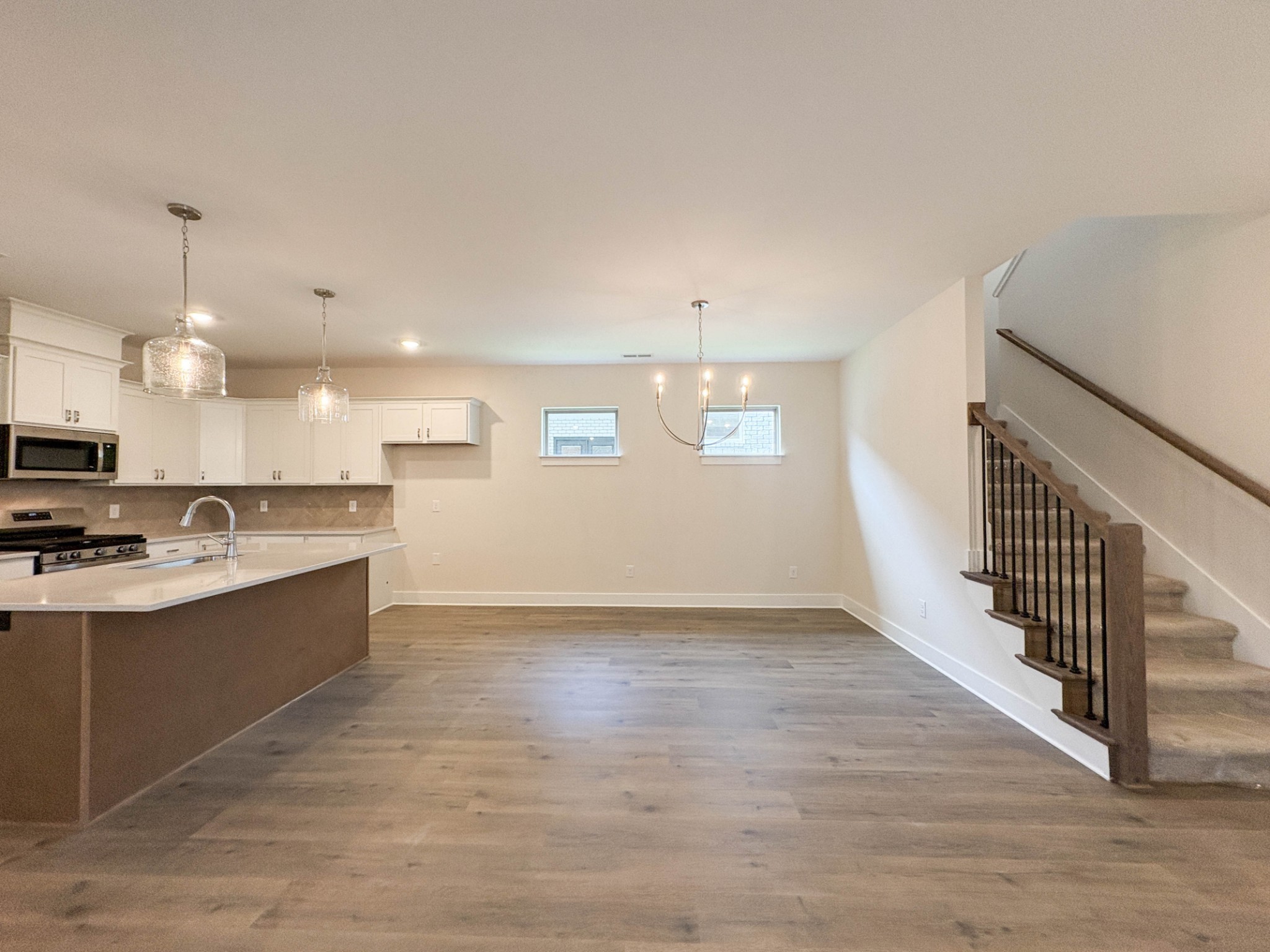 107 Sable East St