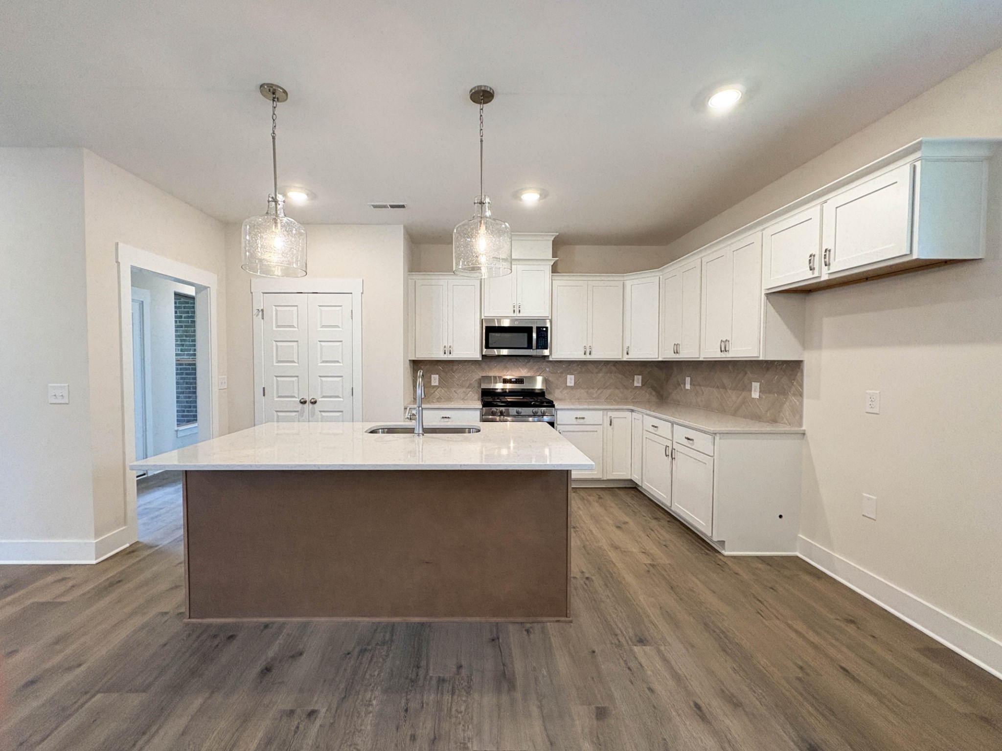 107 Sable East St