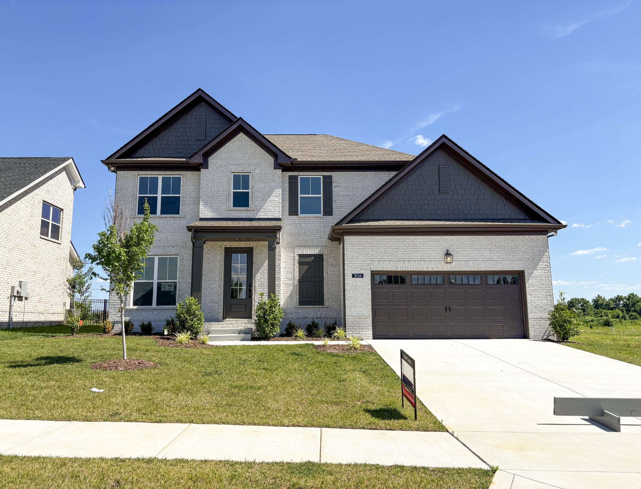 306 Hayward Ln