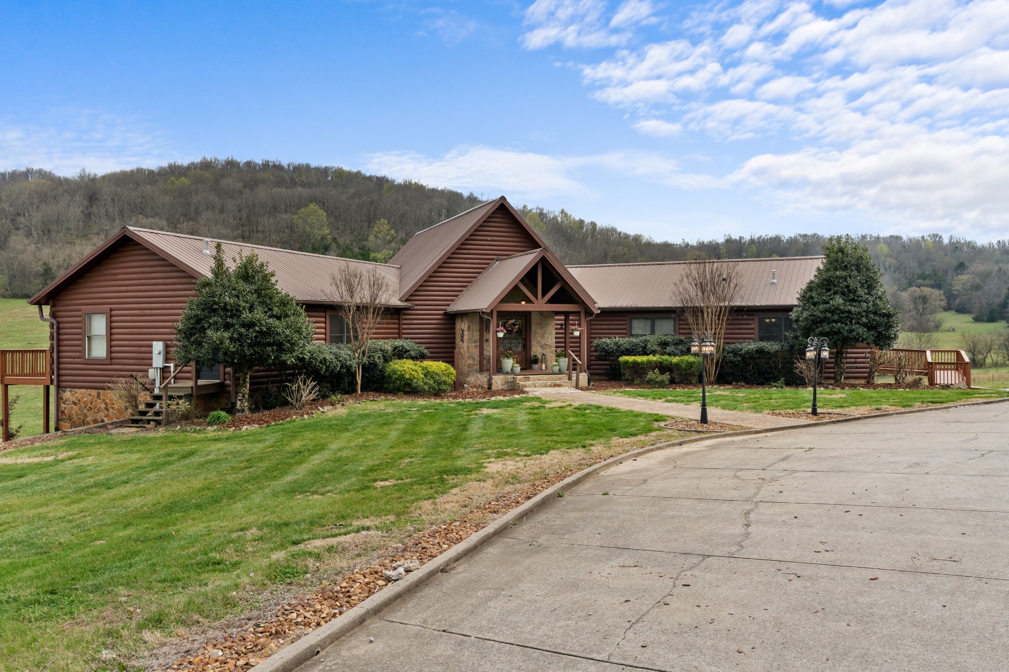 2063 Kennedy Creek Rd
