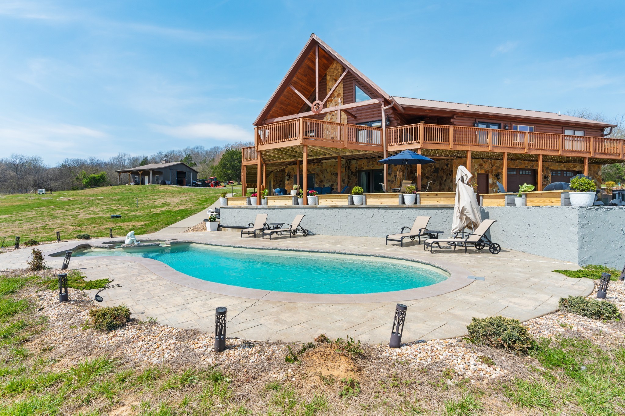 2063 Kennedy Creek Rd