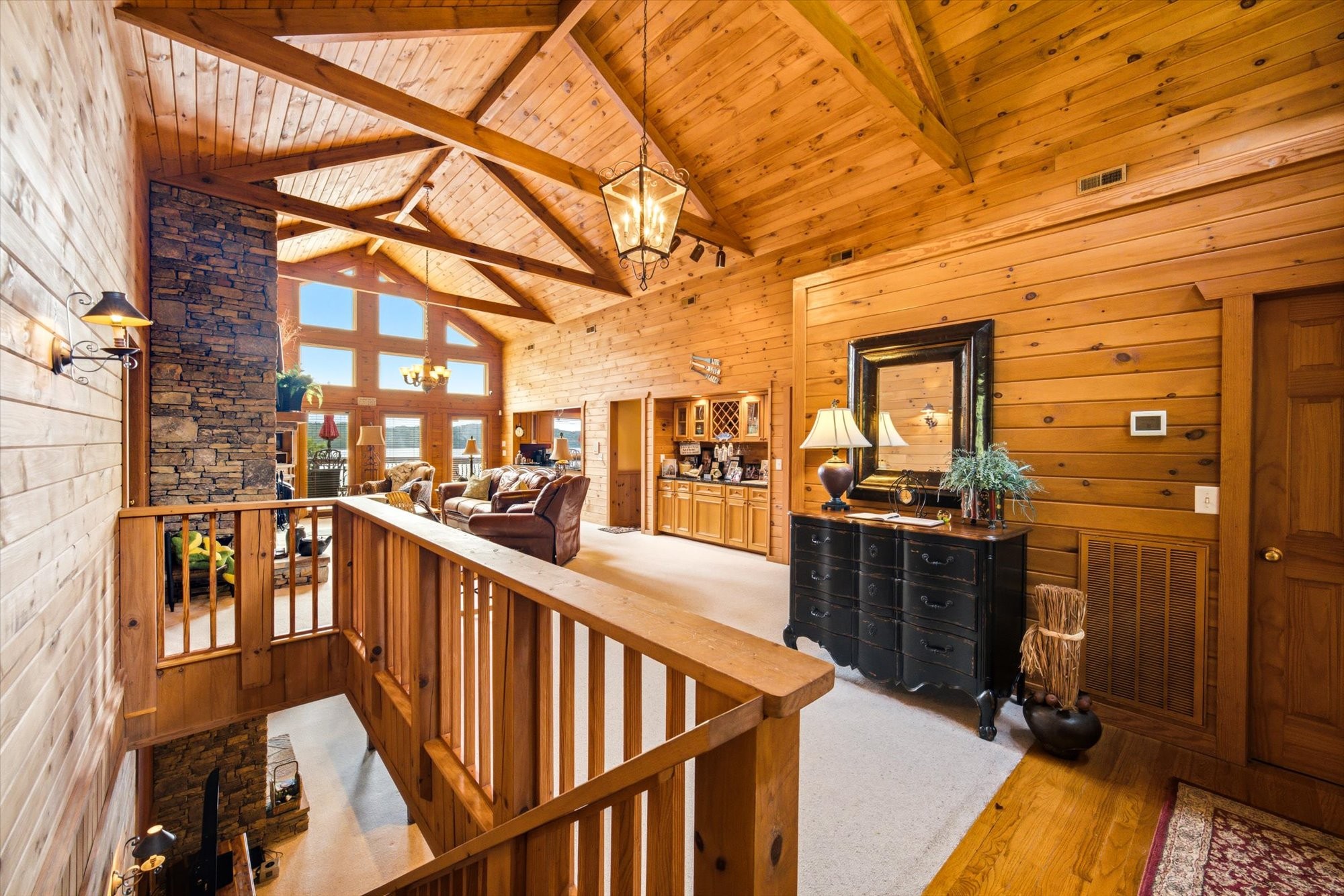 2114 Bridge View Dr