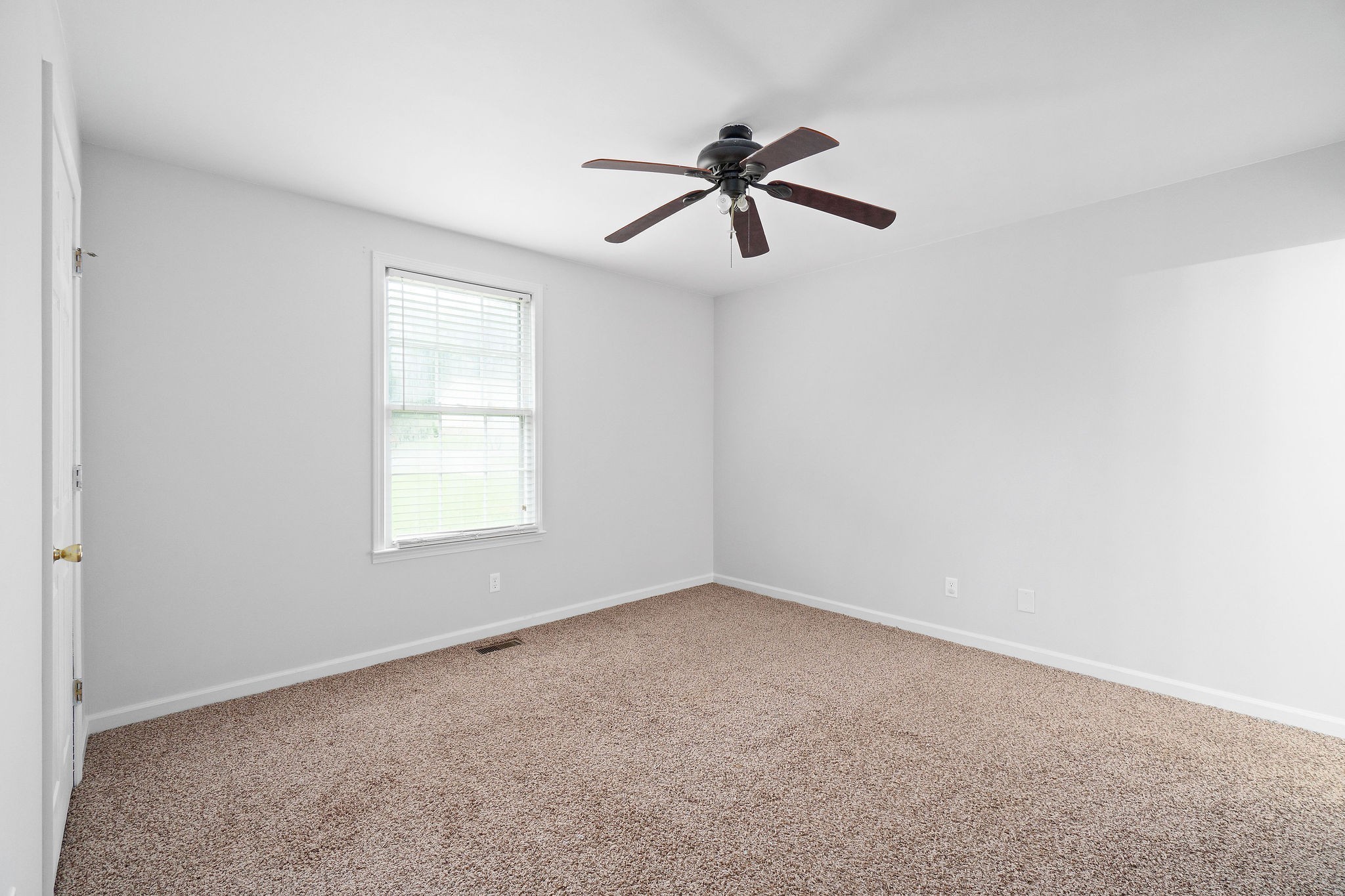2706 Knob Ct