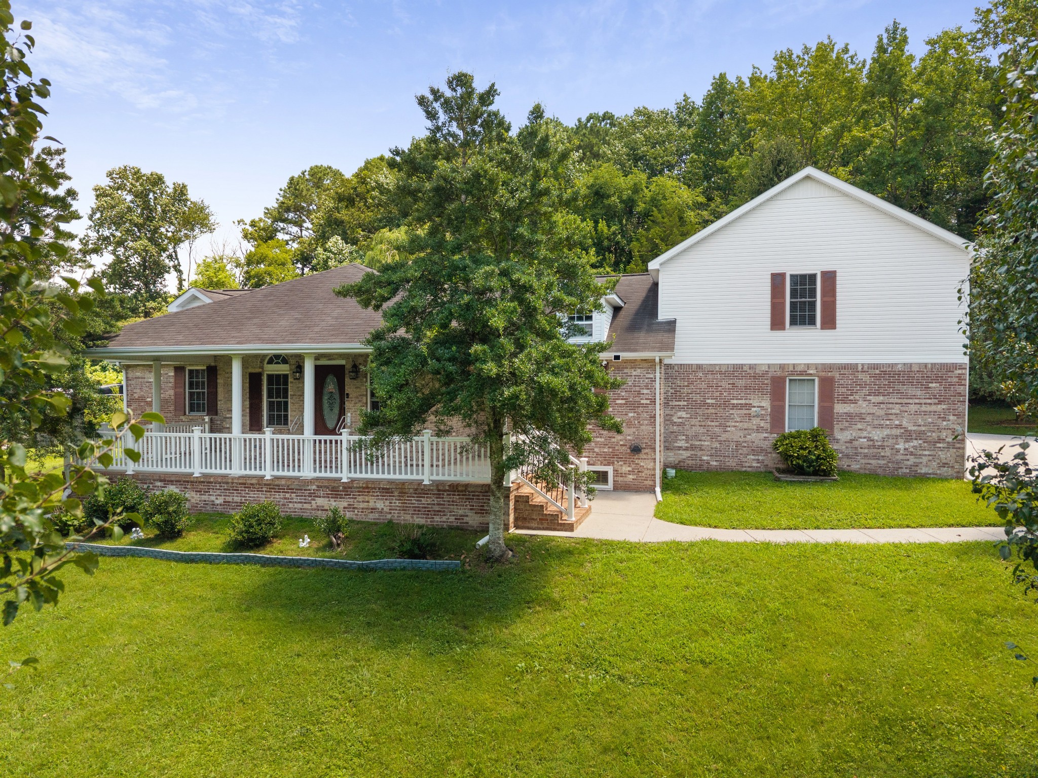 87 Hillcrest Rd