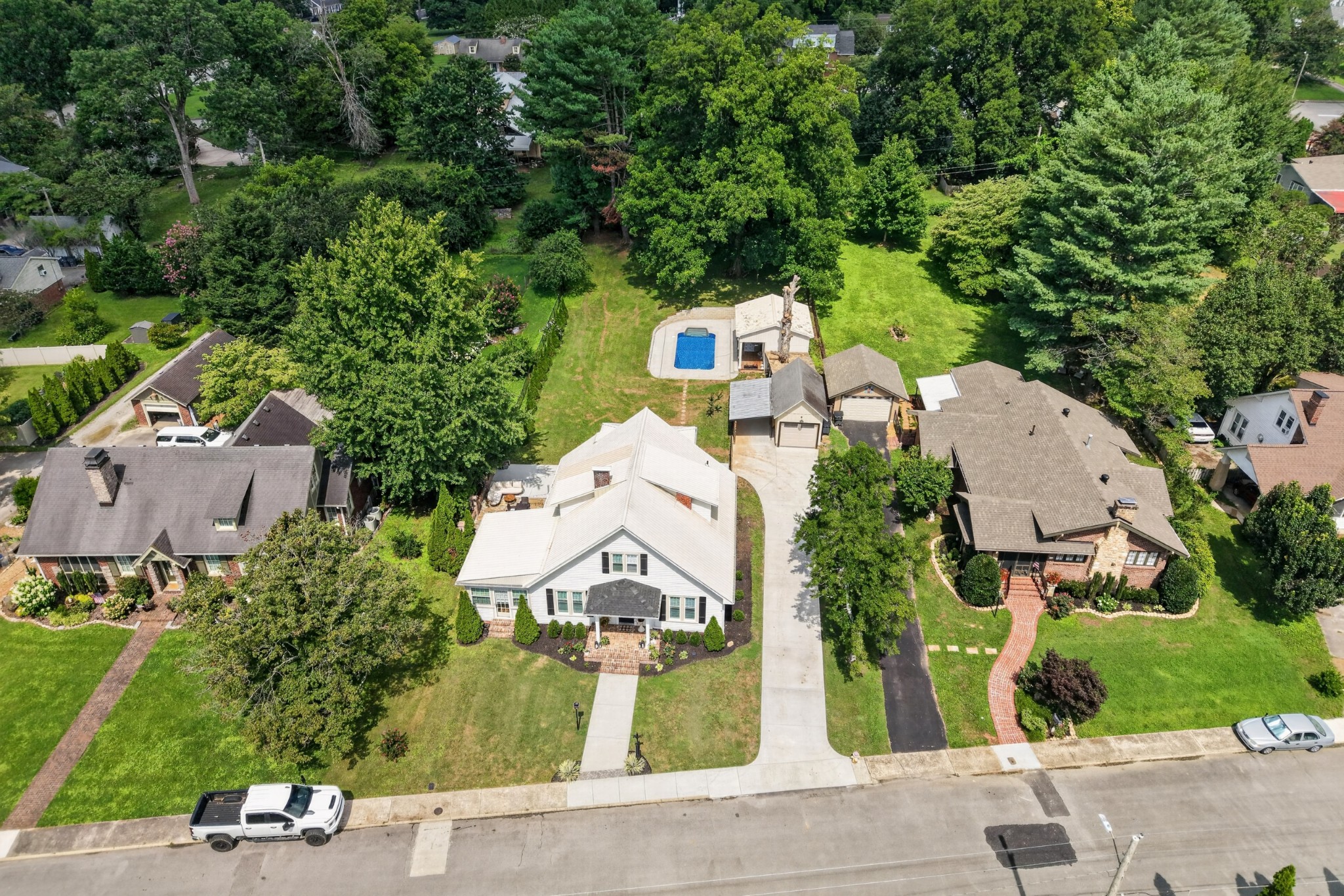 105 Ross Ave