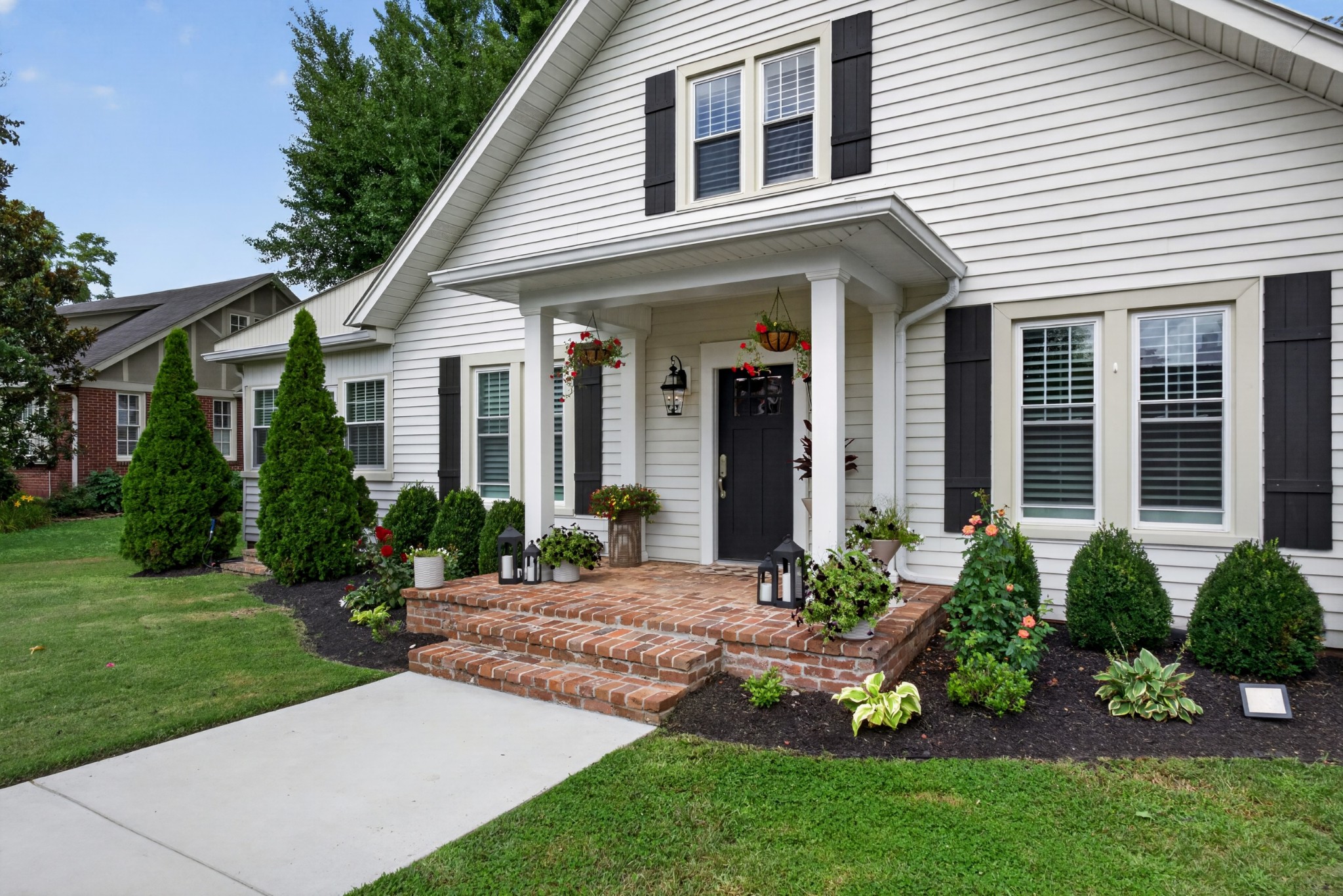 105 Ross Ave