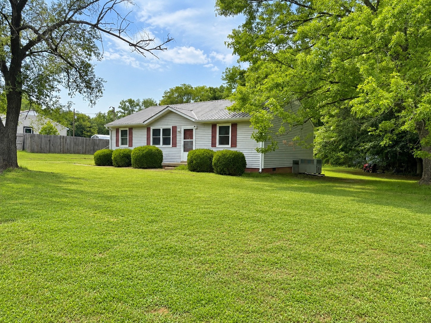 307 Barkwood Dr