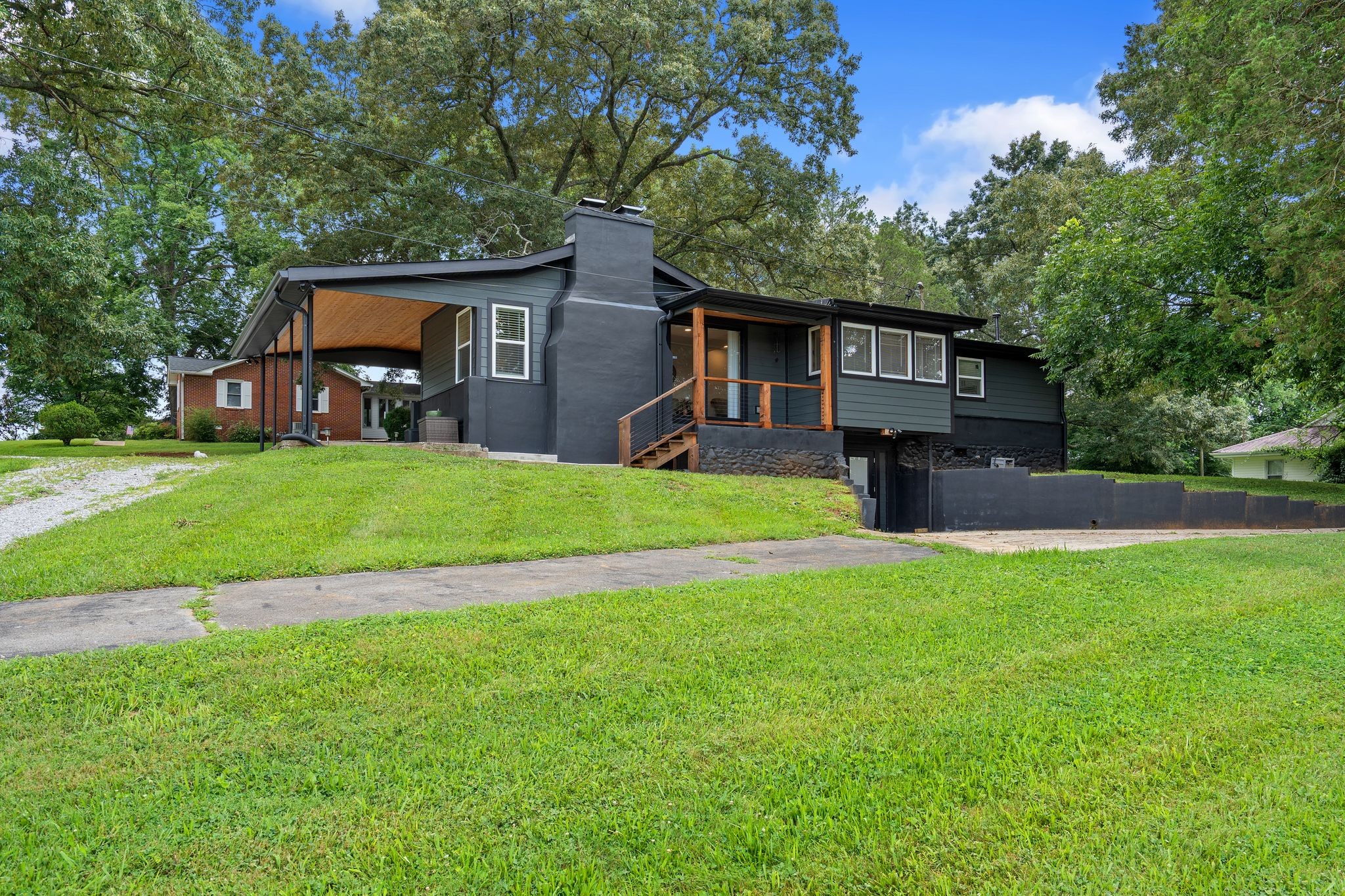 102 Oak Park