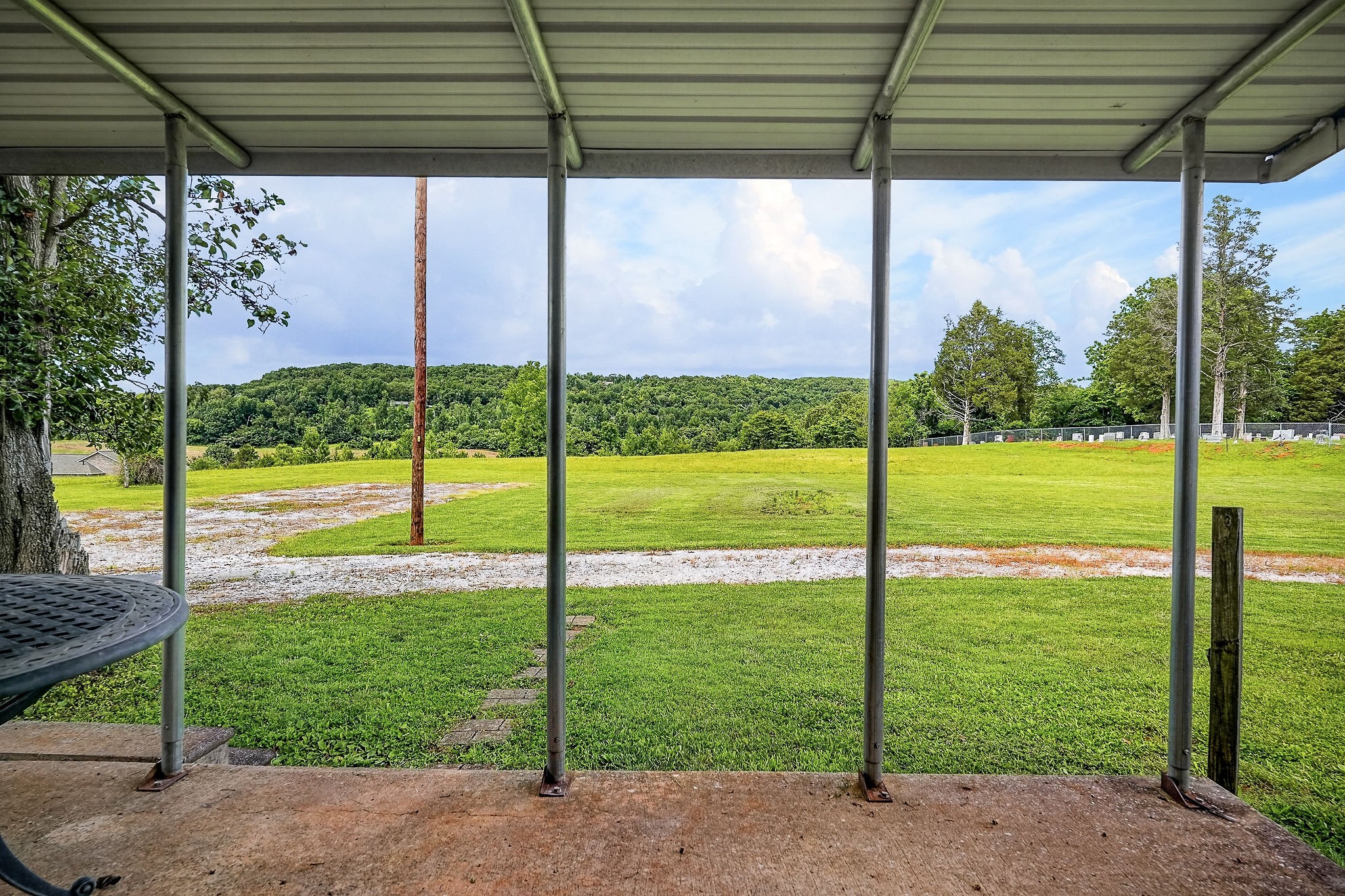 960 Country Club Rd