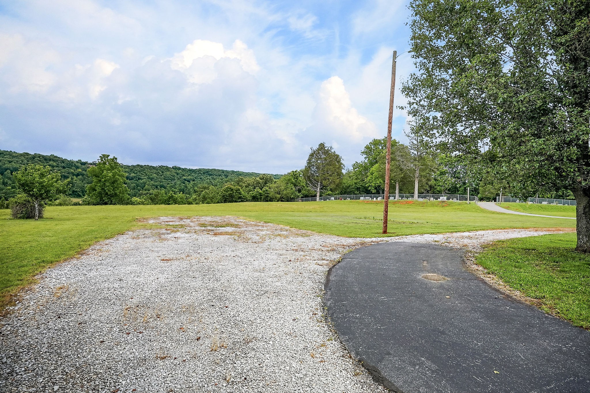 960 Country Club Rd
