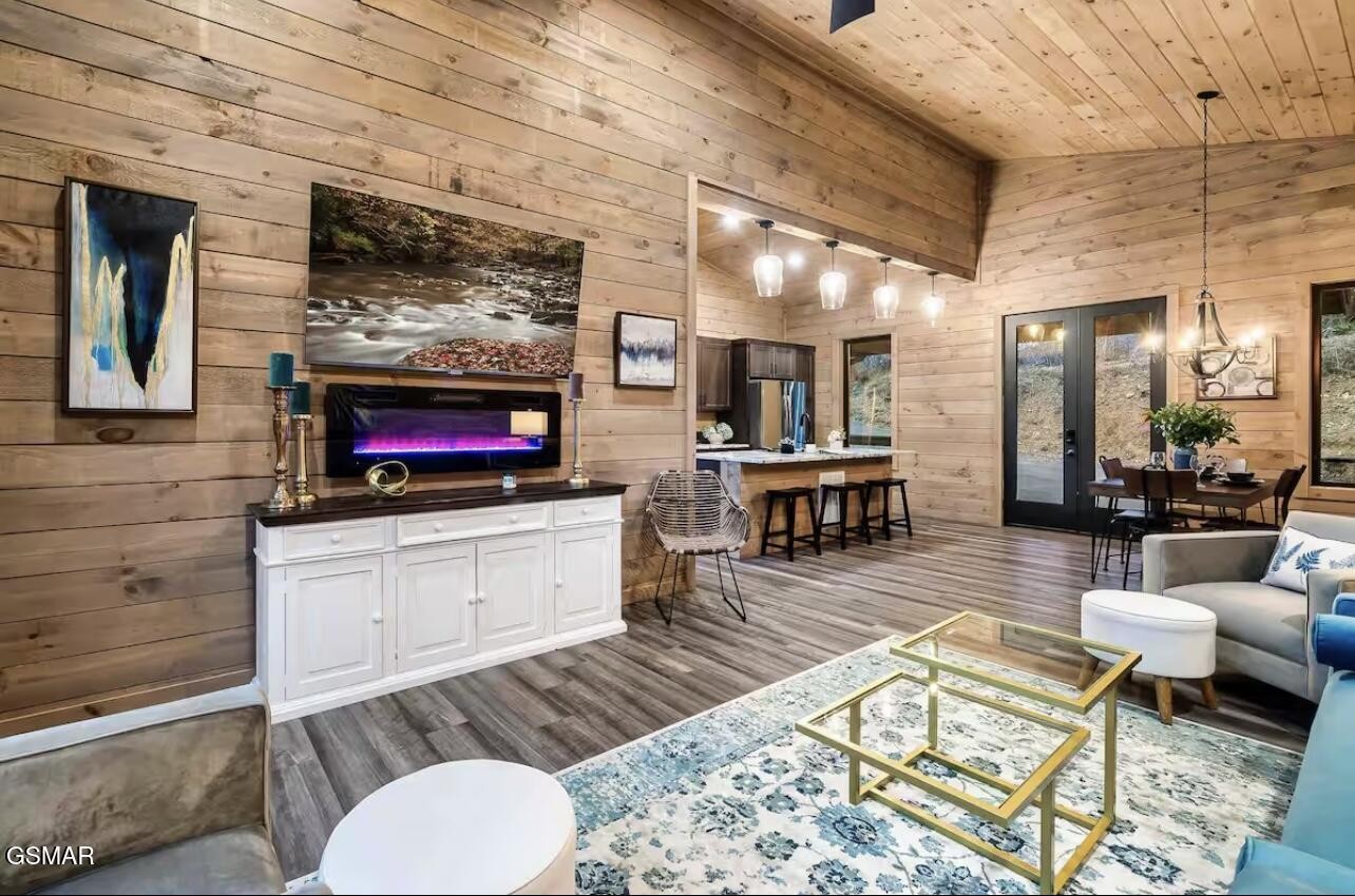 1508 Mountain Drive