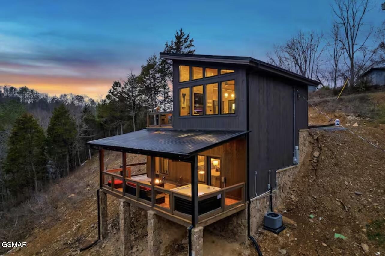1508 Mountain Drive