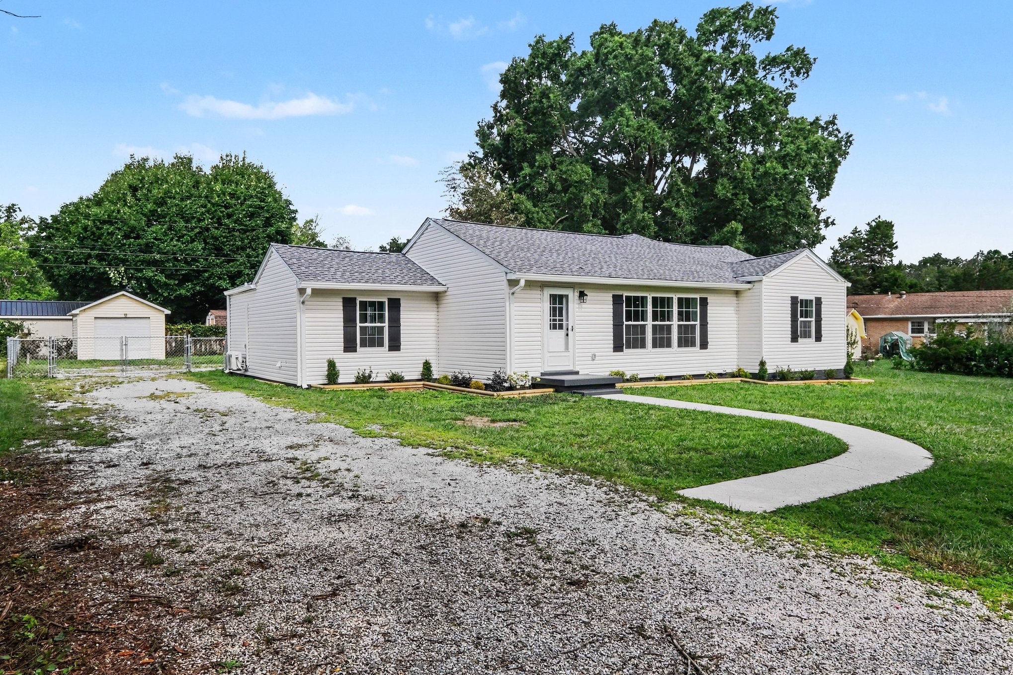 206 Bragg Cir