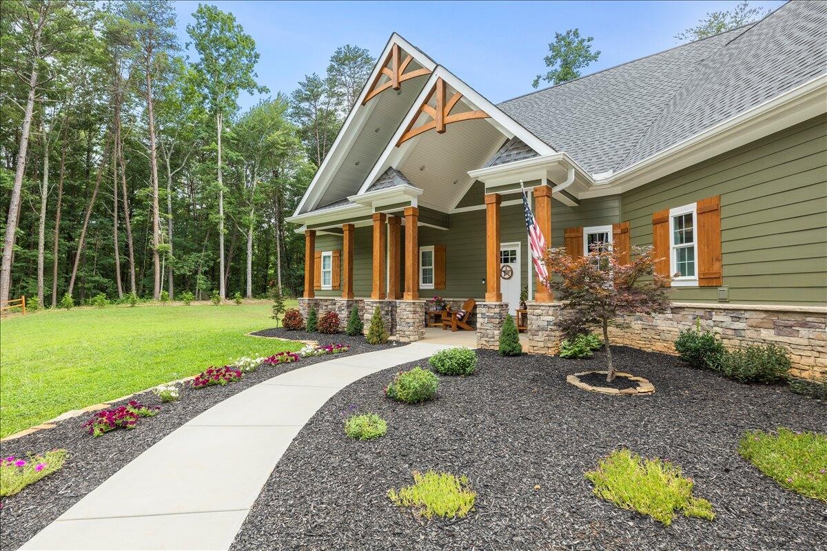 3710 River Road