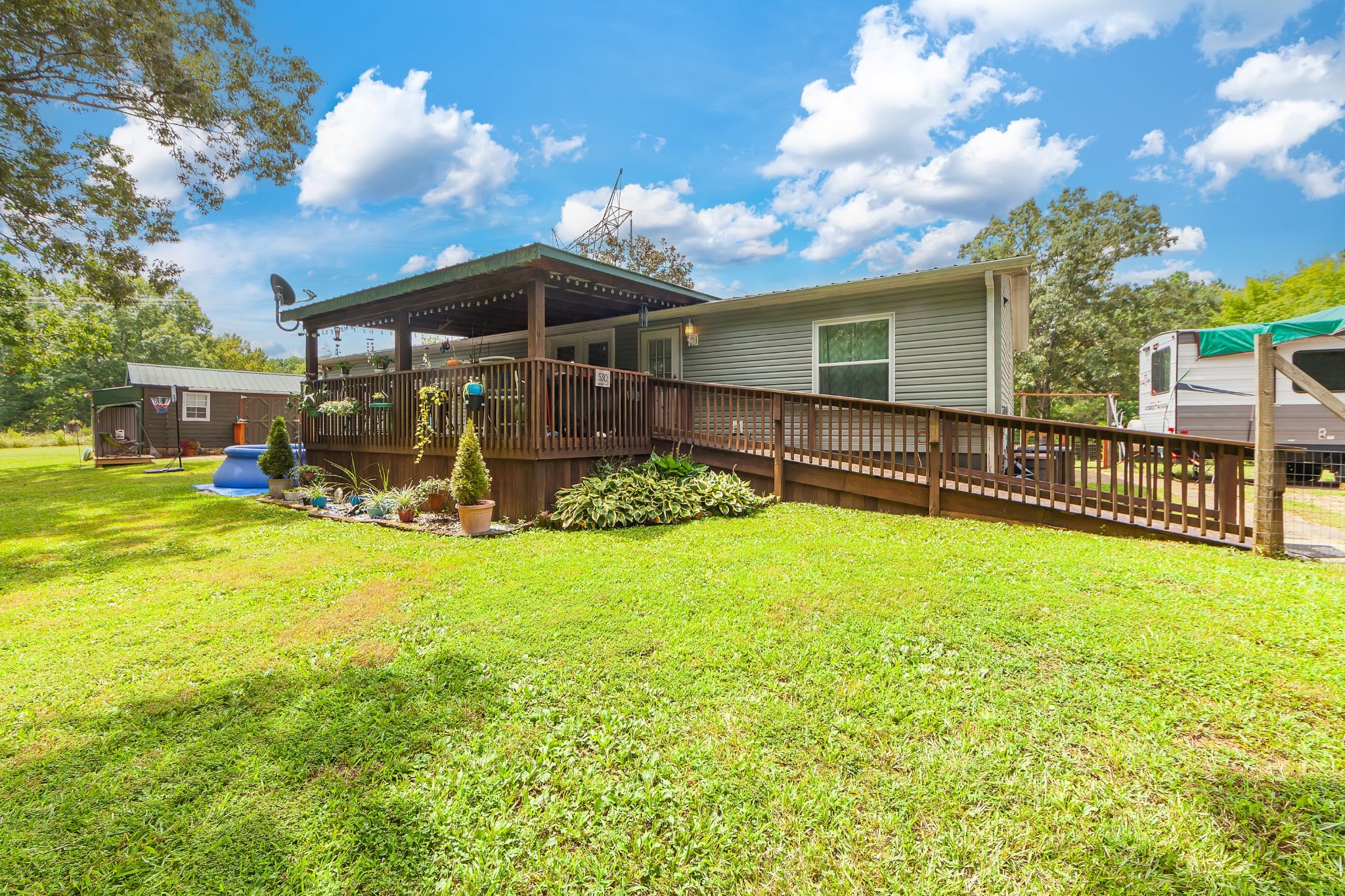 530 Douglas Ln