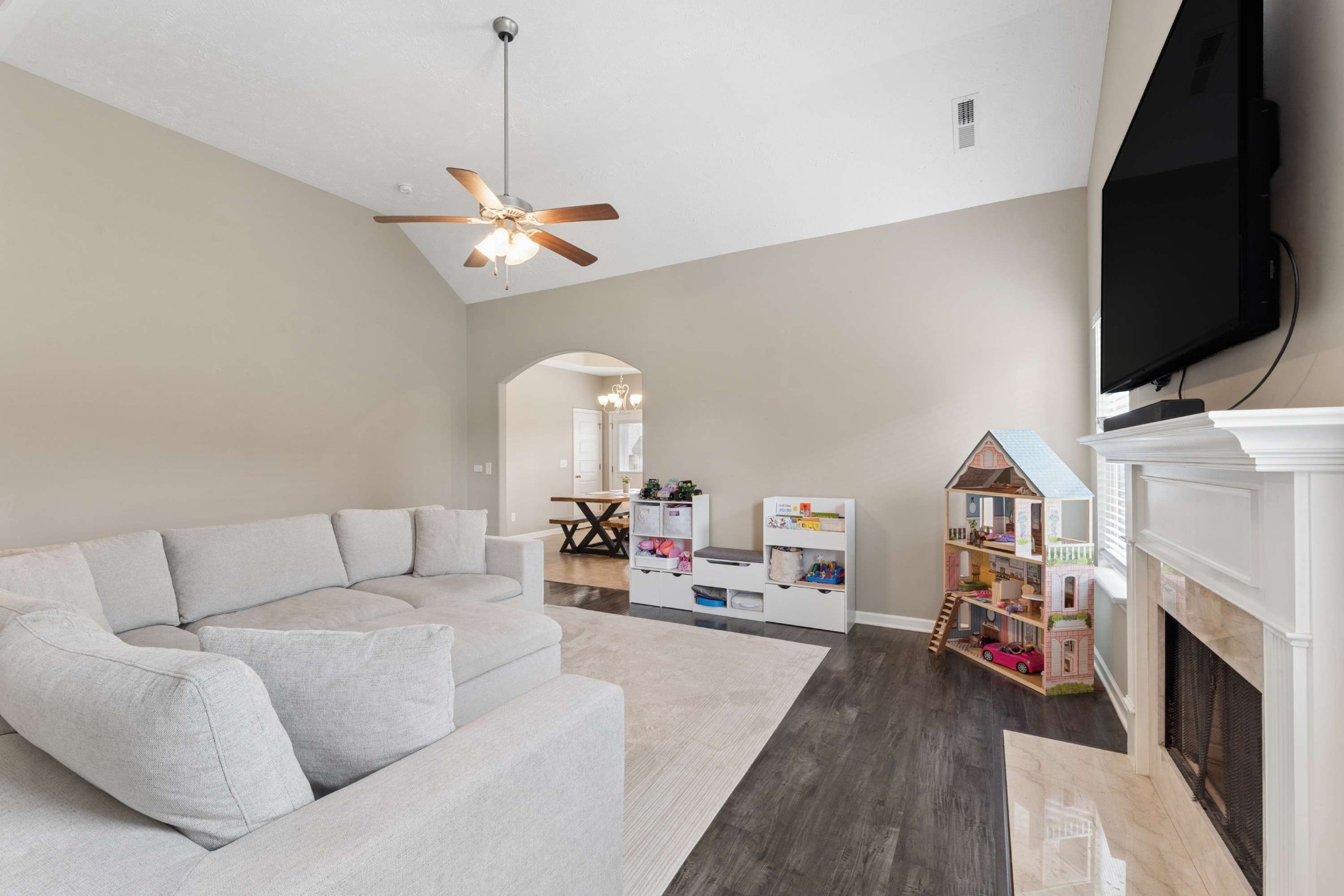 1410 Alamo Ave