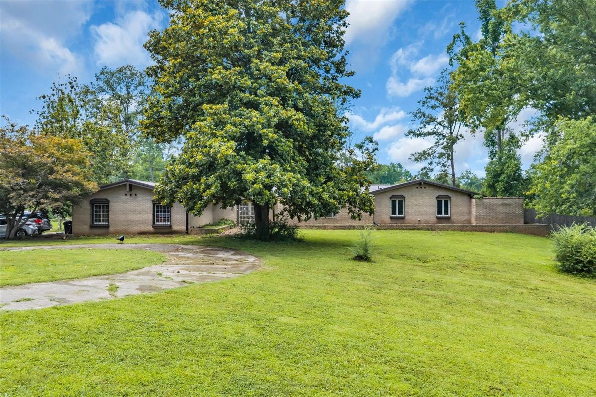 6126 Manchester Hwy