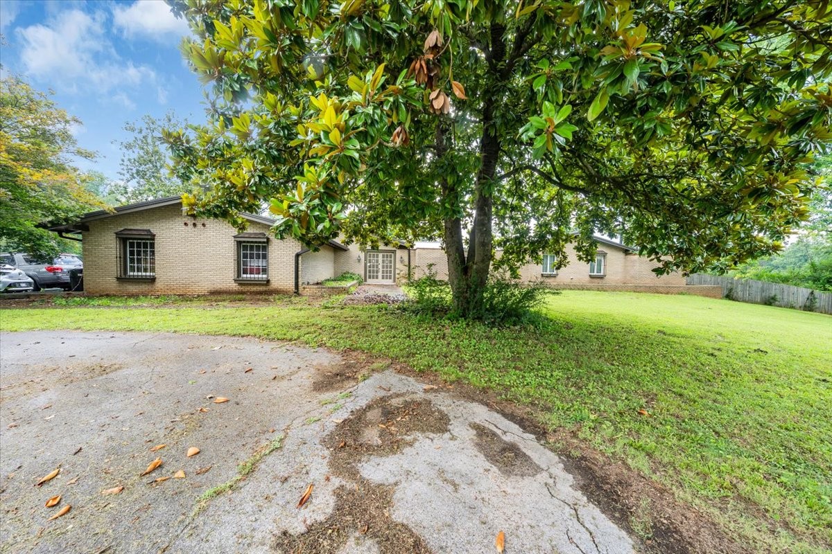 6126 Manchester Hwy