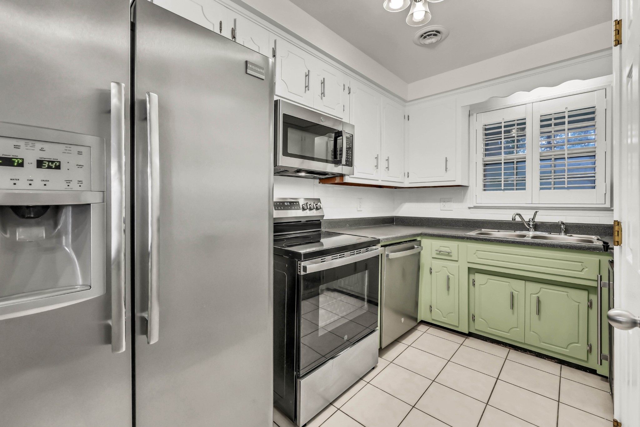 320 Kingswood Ct