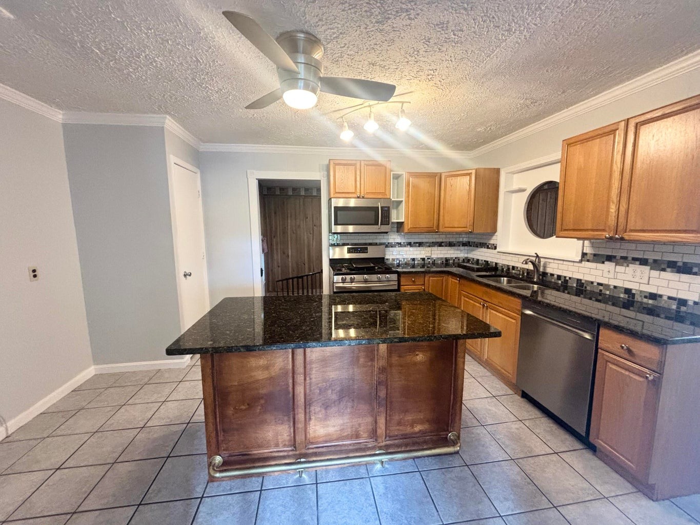306 Brentwood St