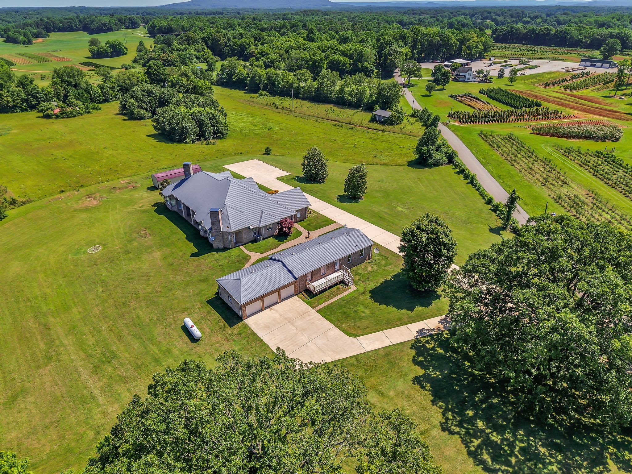 555 Randall Hitchcock Rd