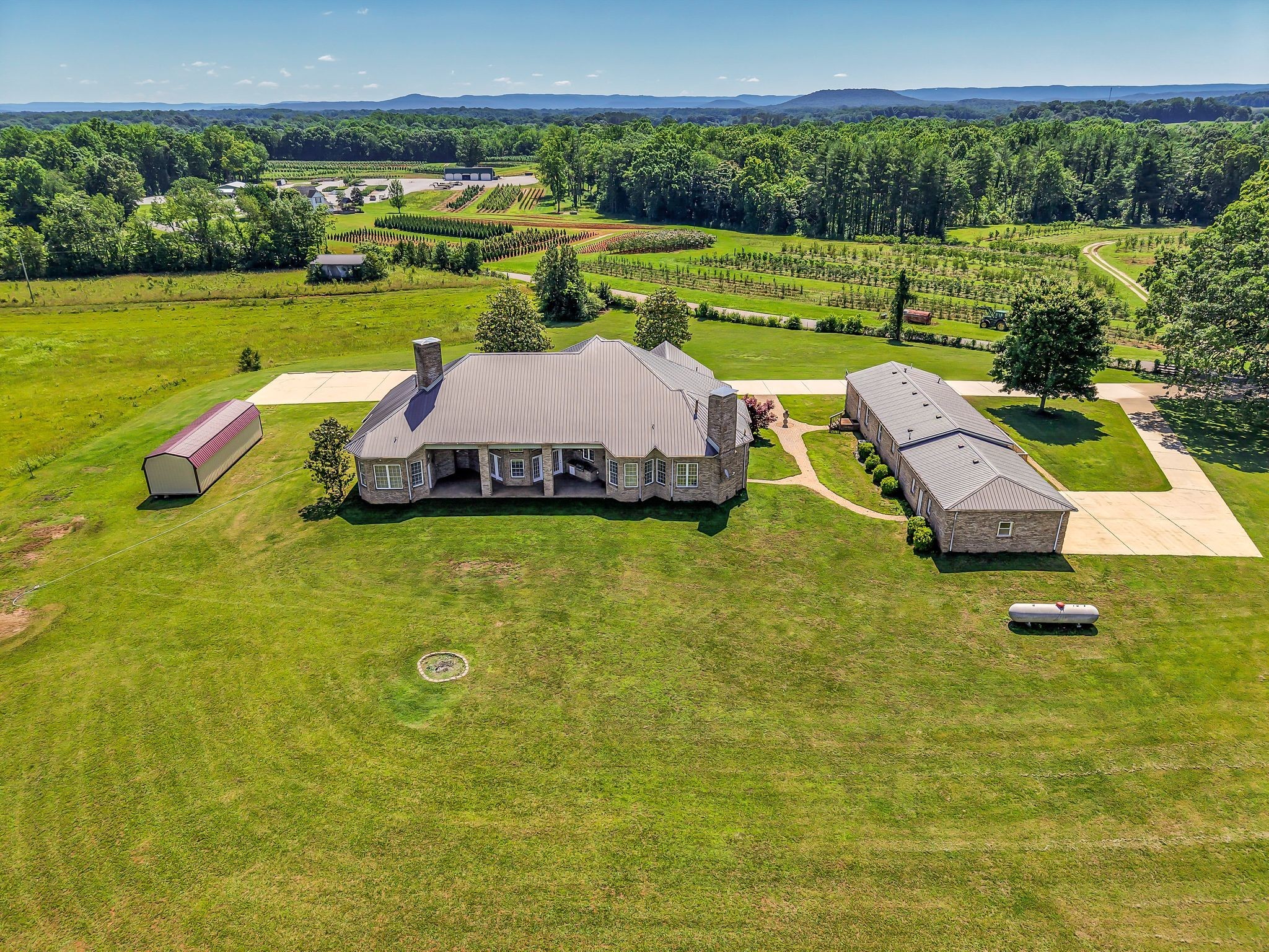 555 Randall Hitchcock Rd