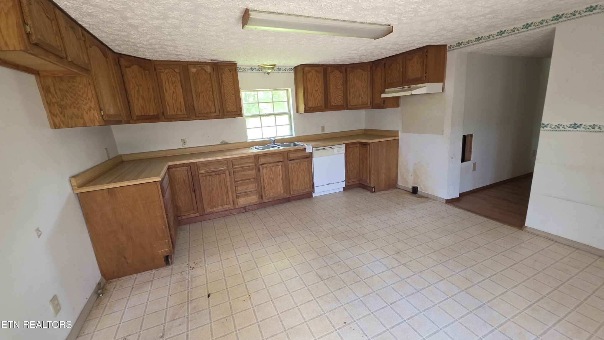 7011 Shell Lane