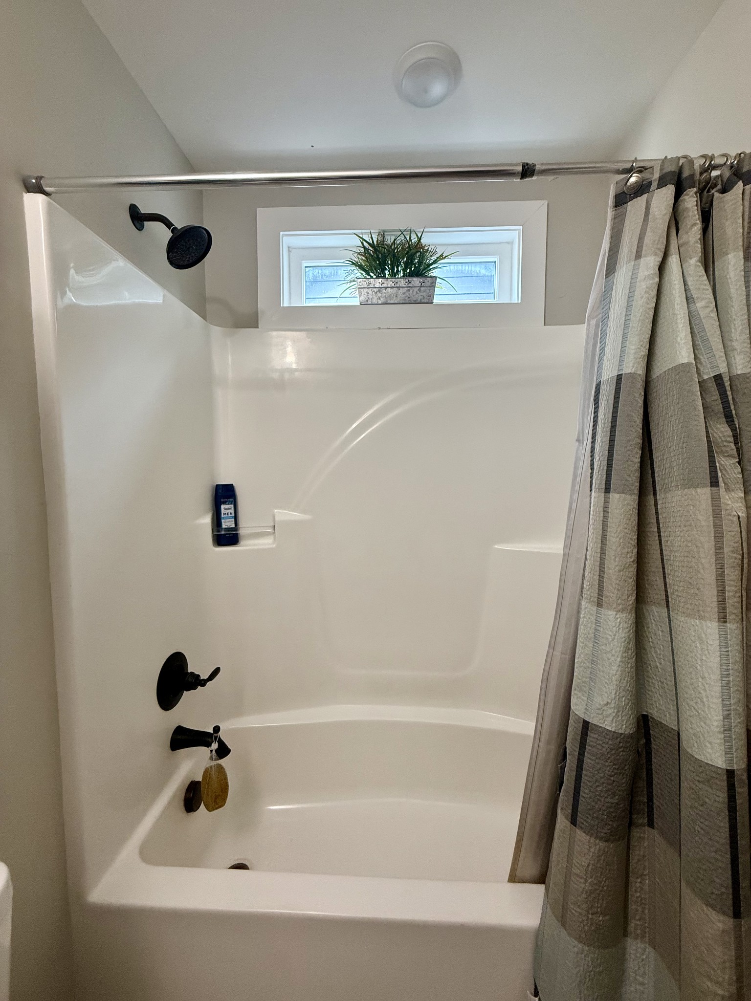216 Nichols Dr