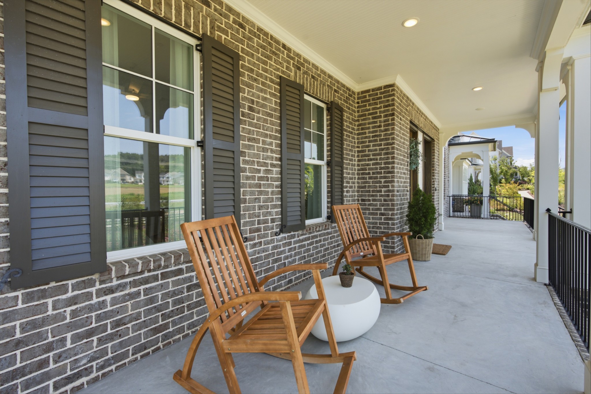 2085 Hollydale Aly
