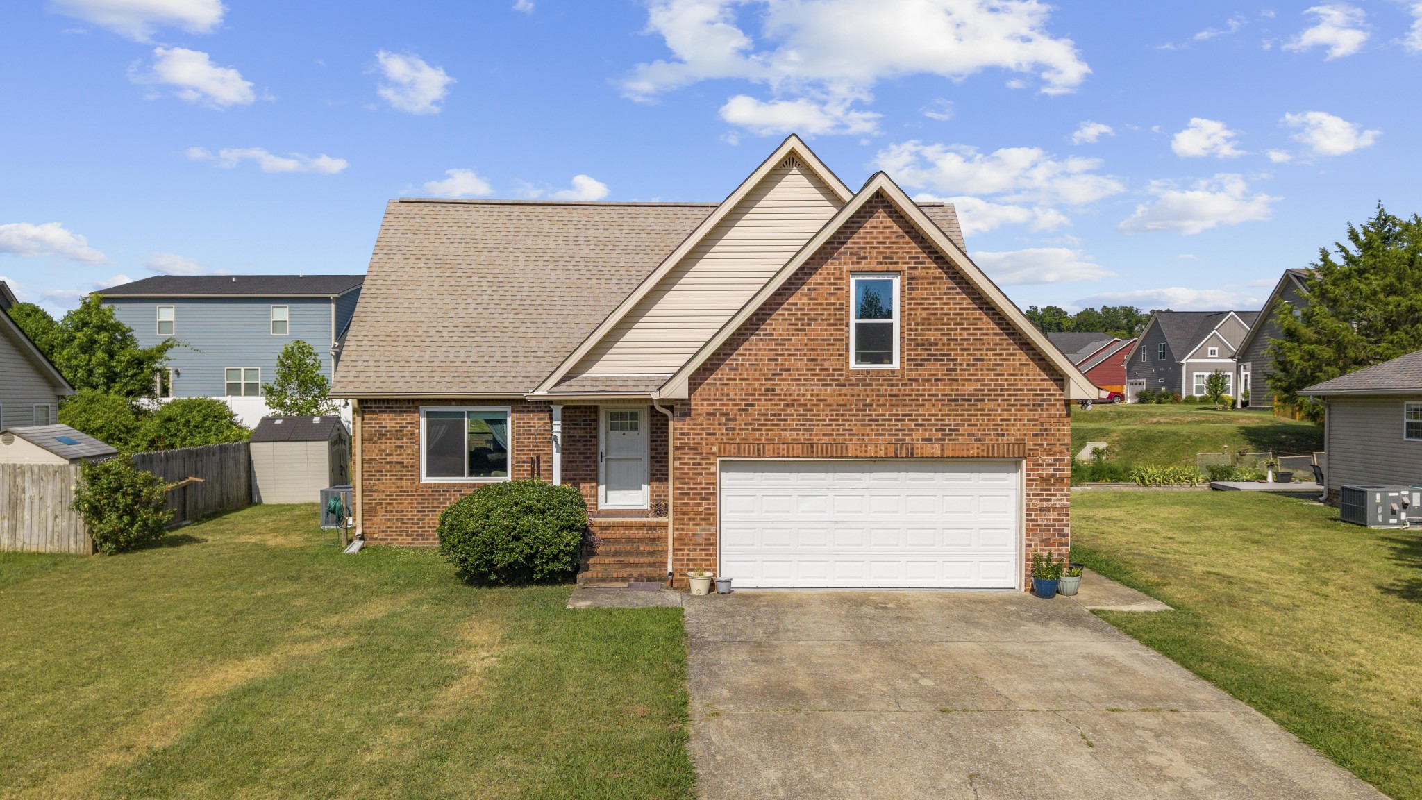 105 Bonnie Oak Dr