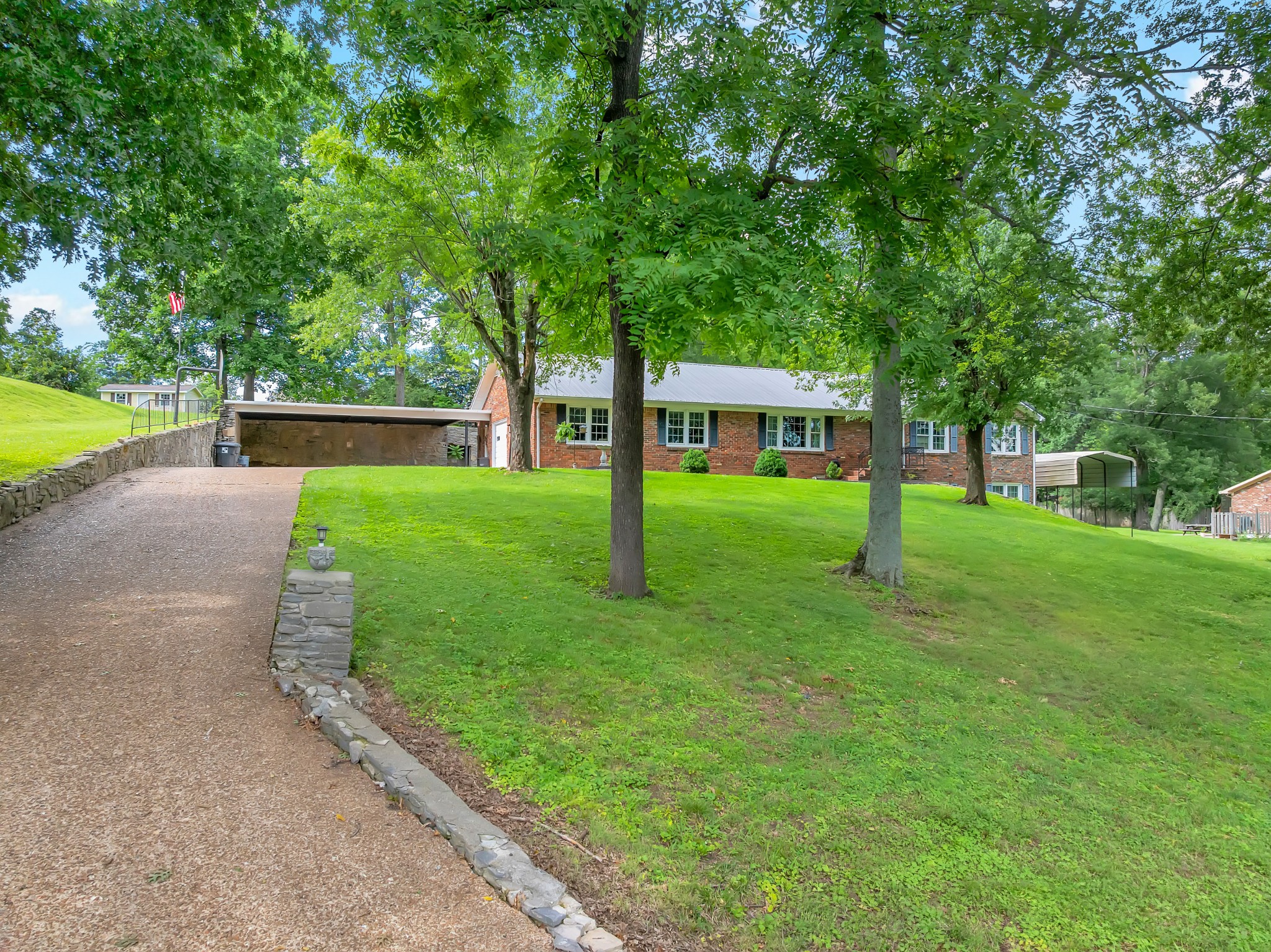 102 Jefferson Dr