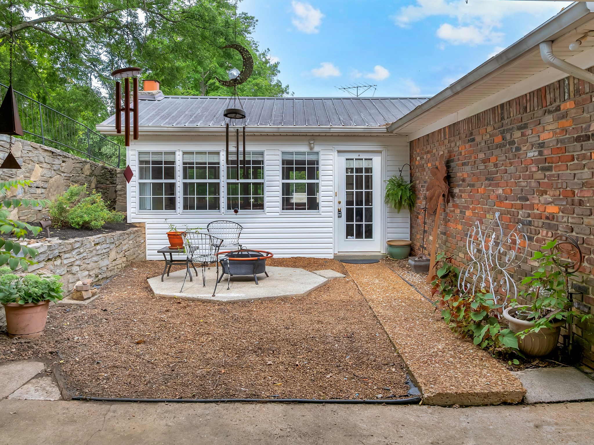 102 Jefferson Dr