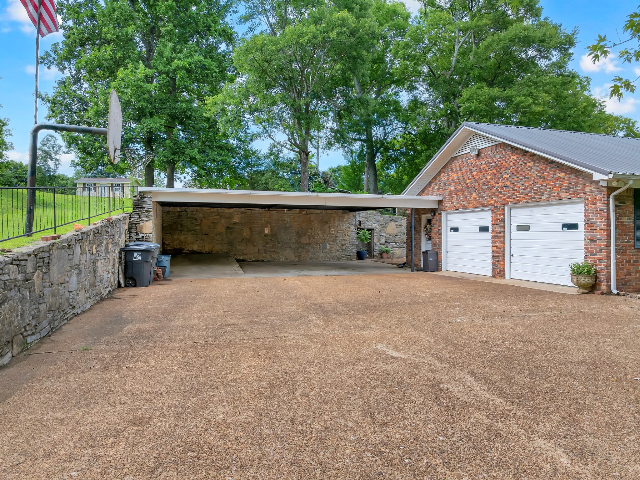 102 Jefferson Dr