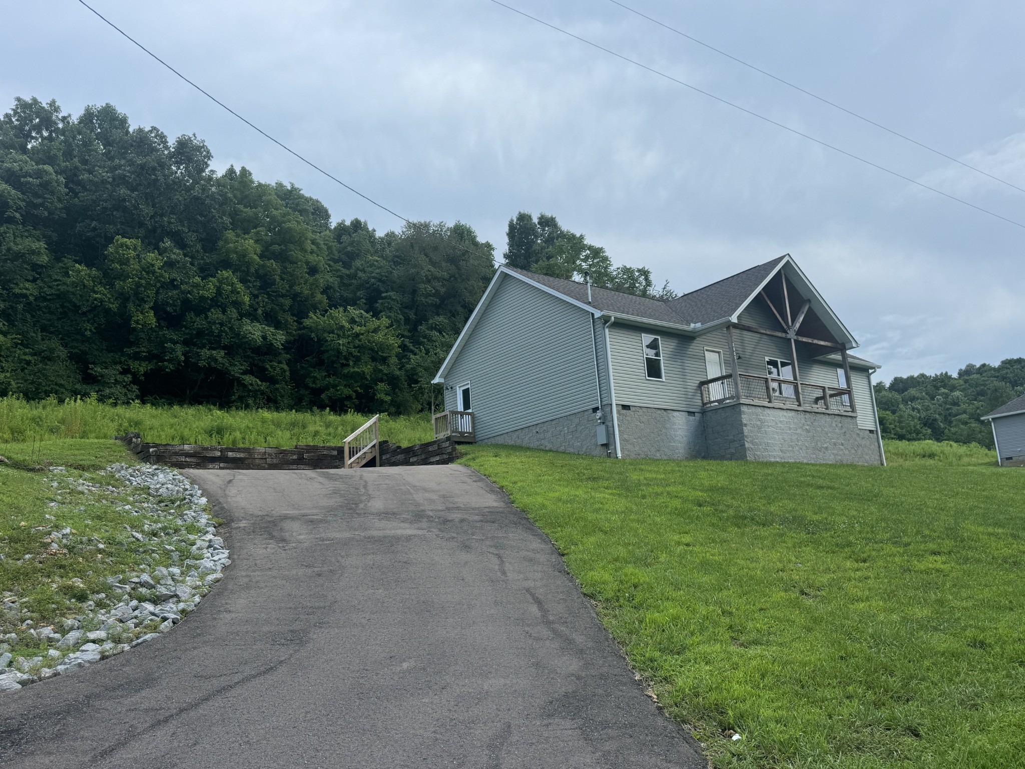 2065 Collier Rd